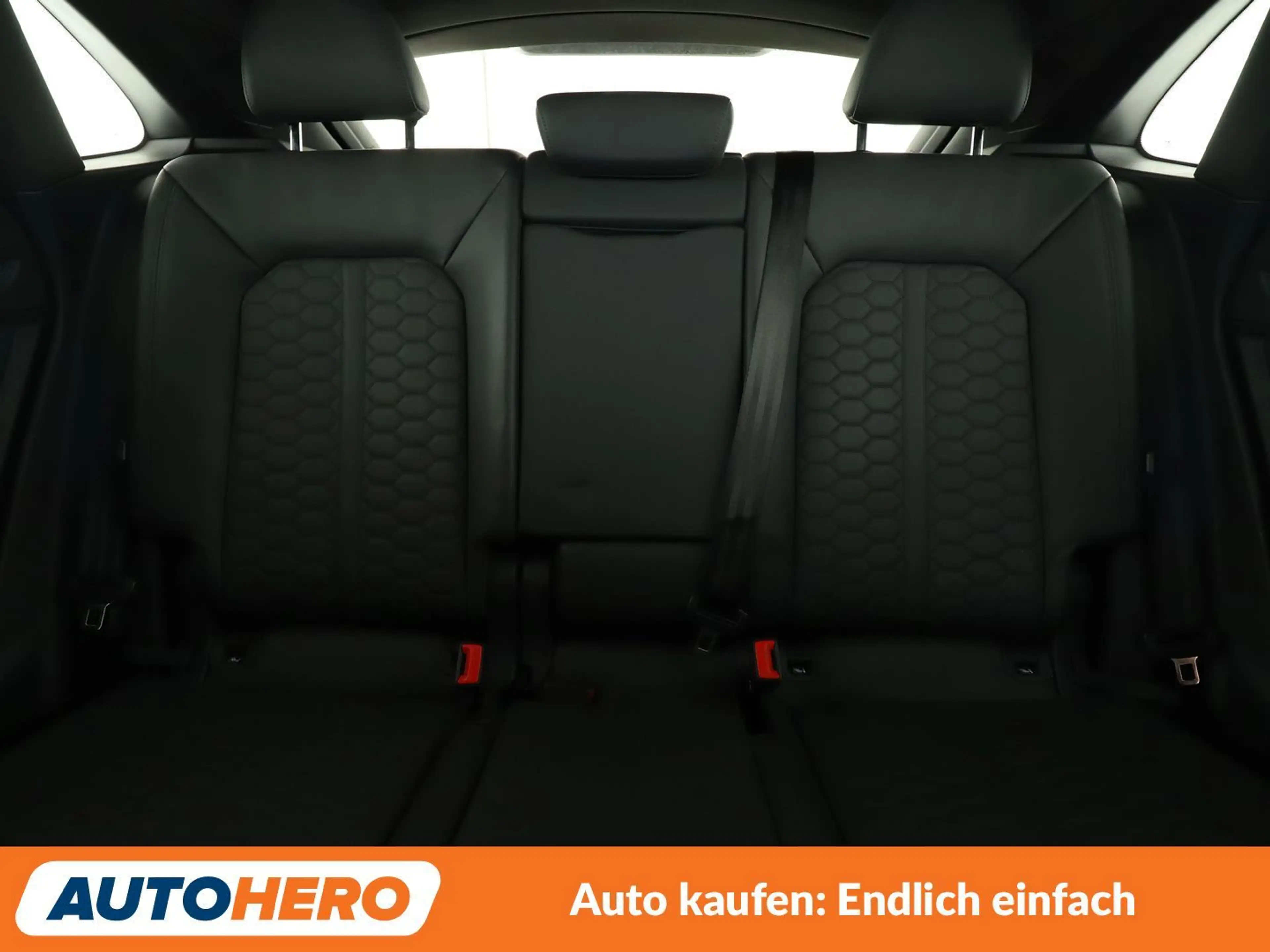 Audi RS Q3 2.5 TFSI quattro Aut.*LED*360*PDC* — photo 15