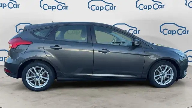 Ford Focus view 4