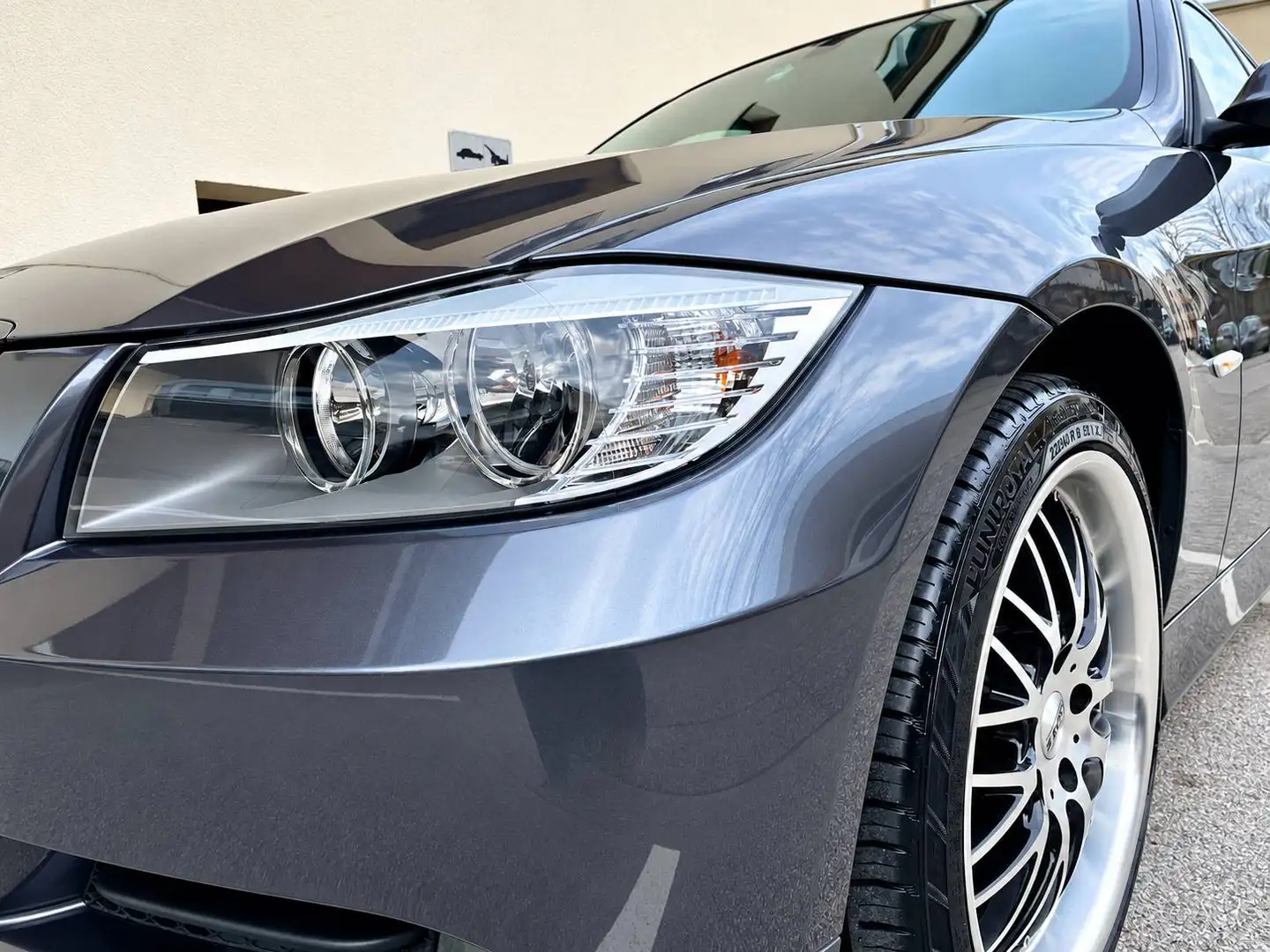 BMW 318 318d Grau - 2