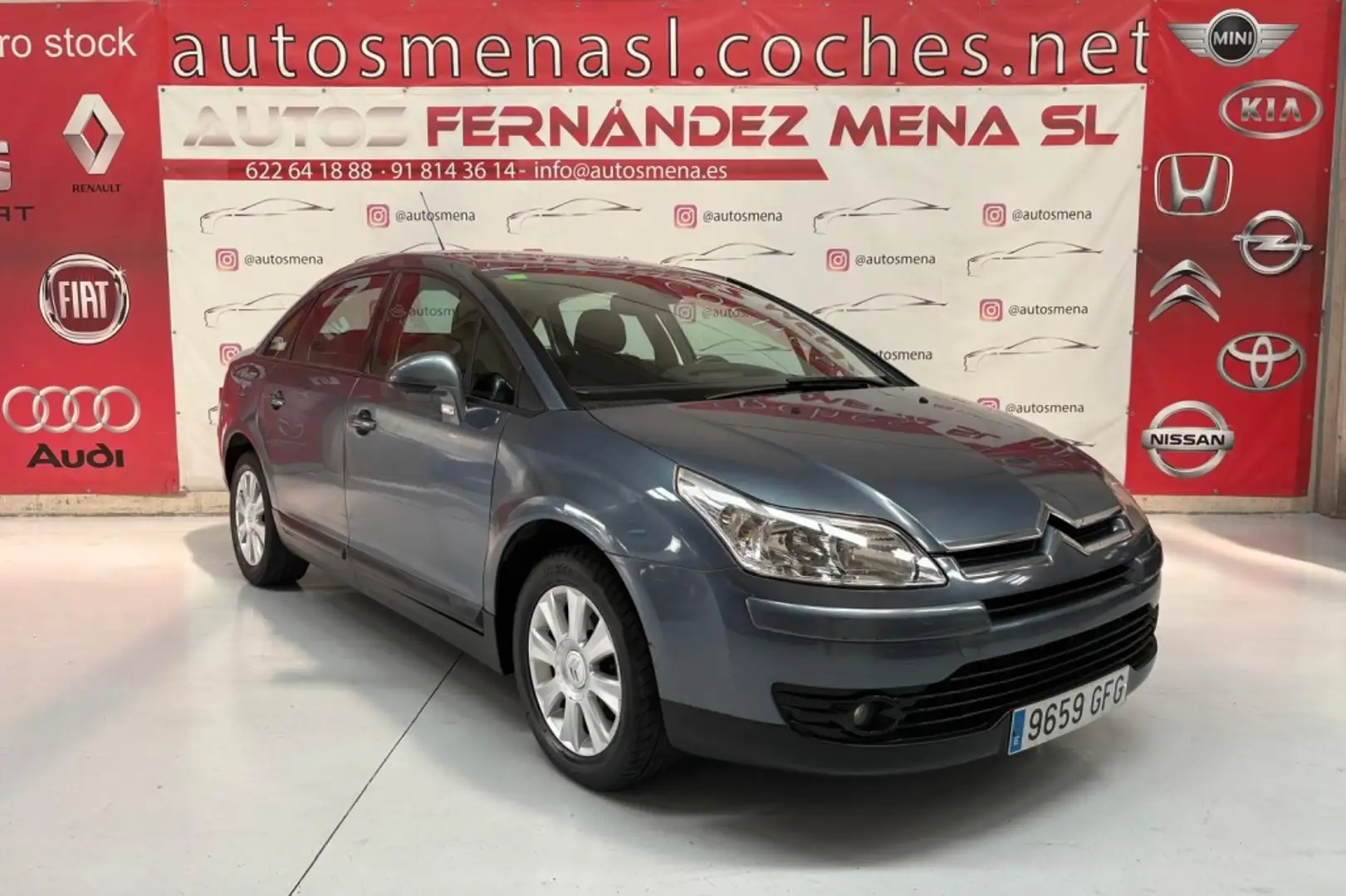 Citroen C4 1.4i 16v Collection Gris - 1