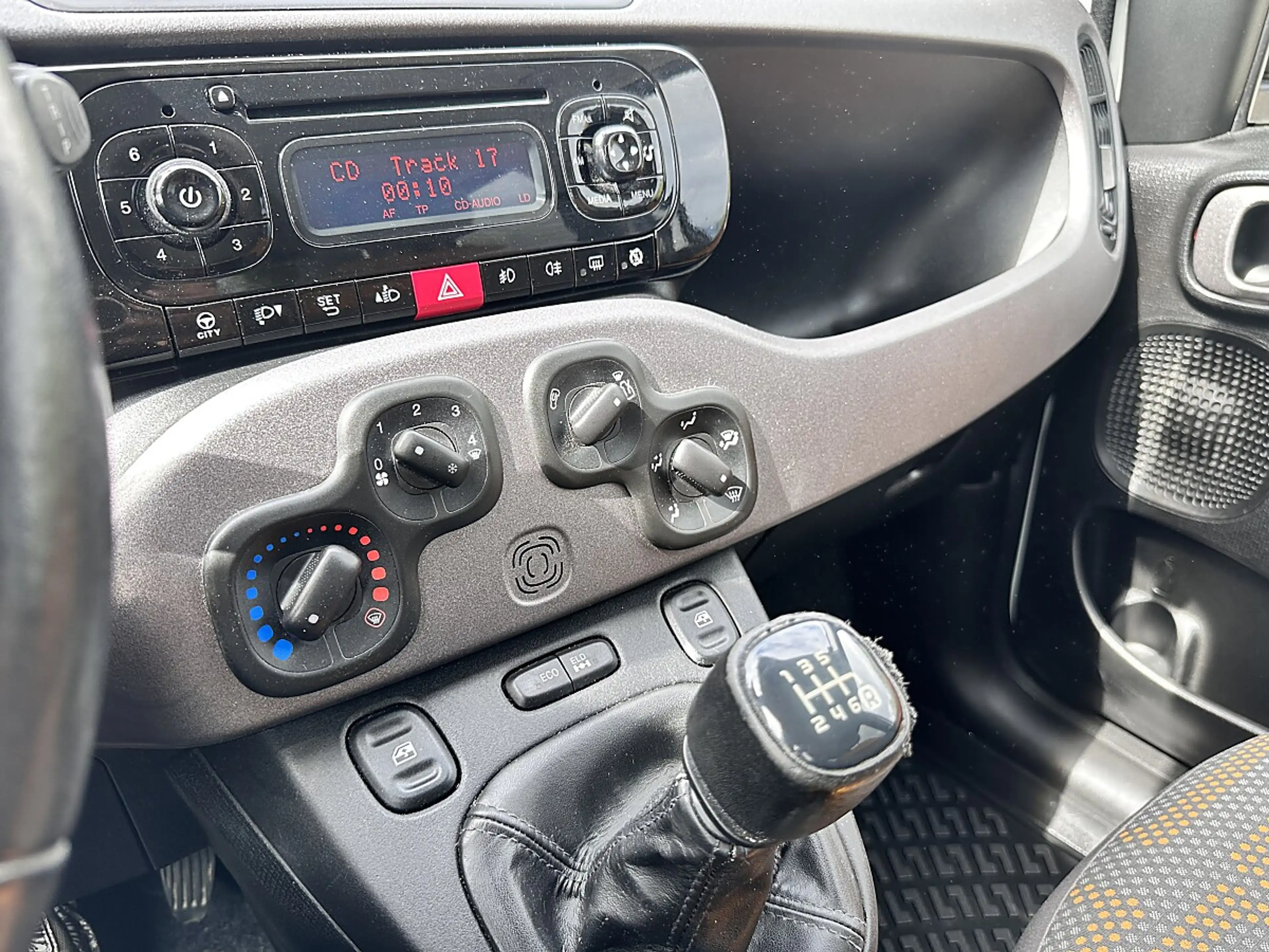Fiat Panda — photo 11