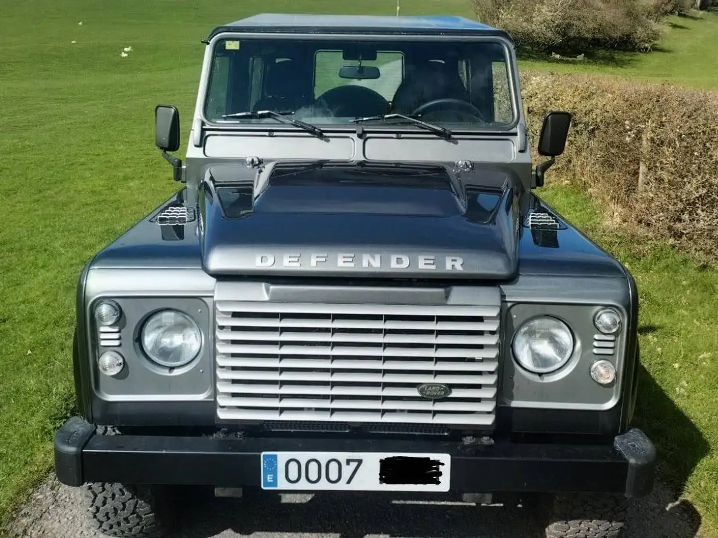 Land Rover Defender Defender 90 SW SE SE Gris - 2