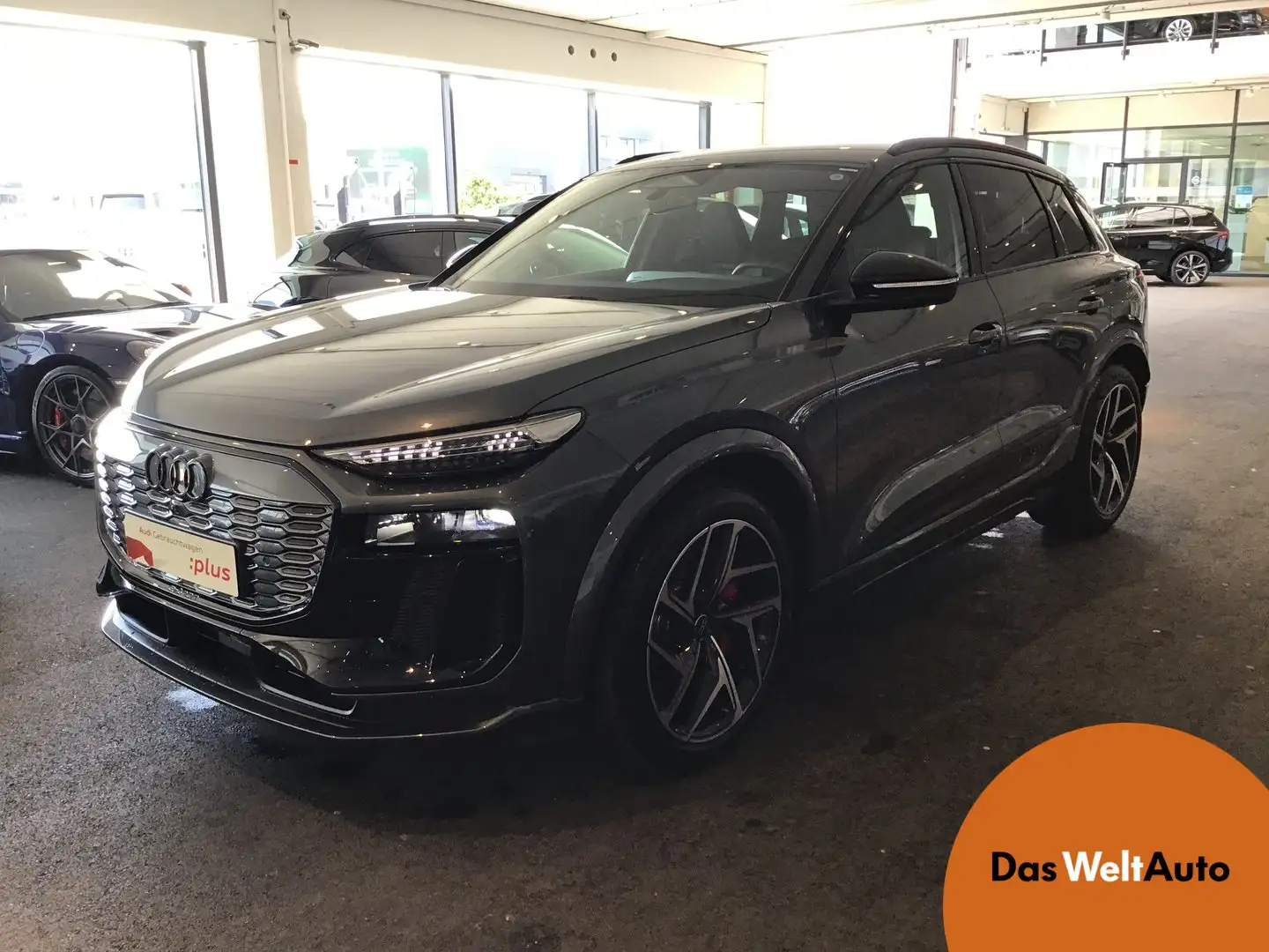 Audi SQ6 e-tron Grau - 1