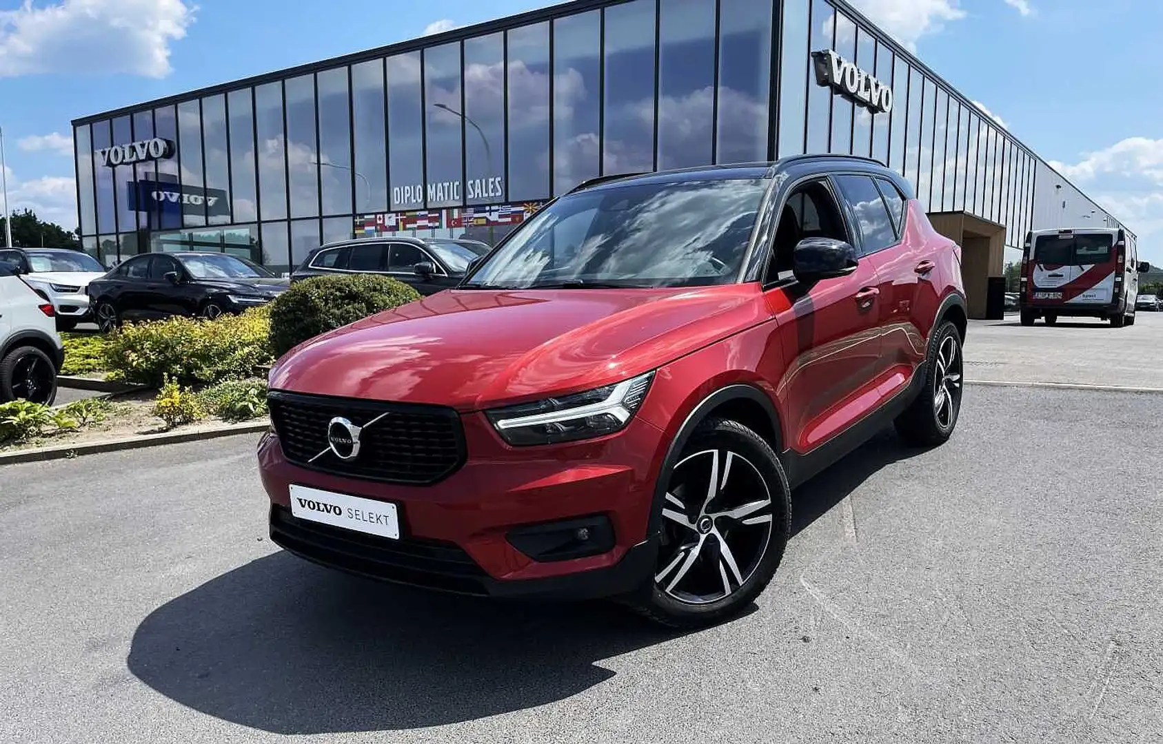 Volvo XC40 R-Design, T3 Automatique Rojo - 1