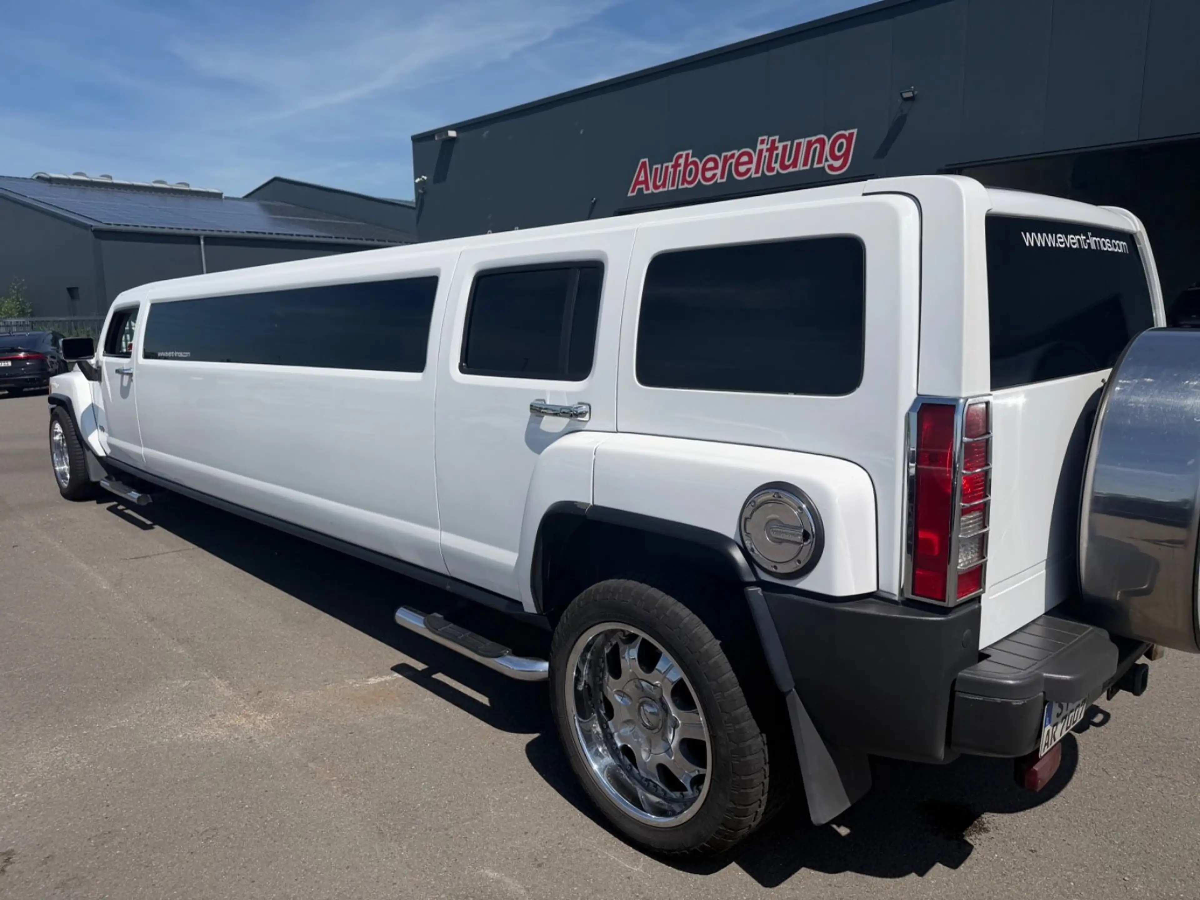 HUMMER H3 — photo 6