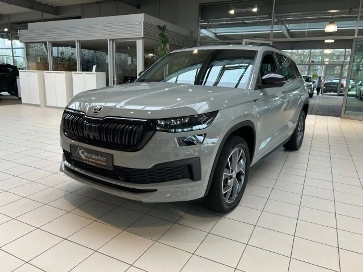 Skoda Kodiaq Sportline 2.0 TDI DSG 4x4 AHK Navi Klima Grau - 2