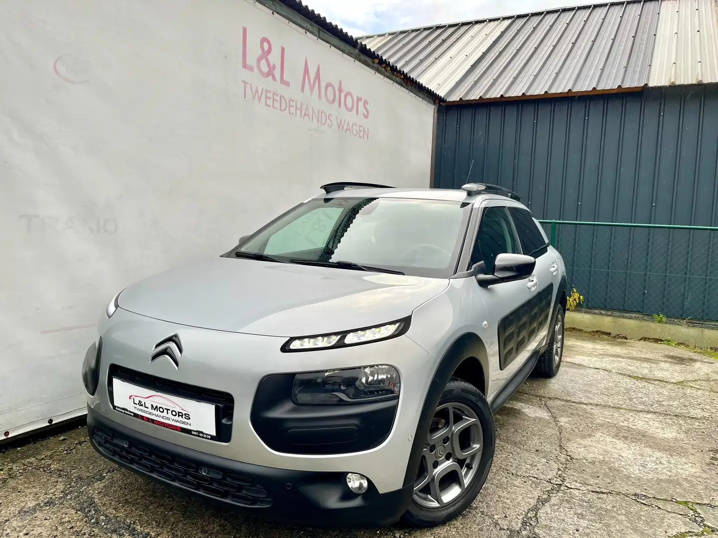 Citroen C4 Cactus 1.2 PureTech Shine*Camera Pdc Cruise Alu16"* Ezüst - 1