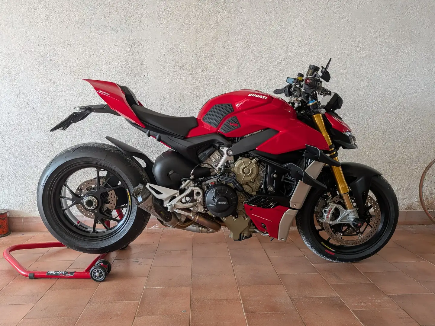Ducati Streetfighter v4s Rojo - 1
