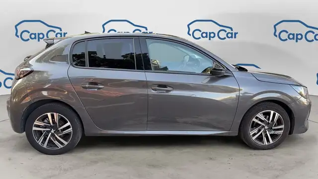 Peugeot 208 view 4