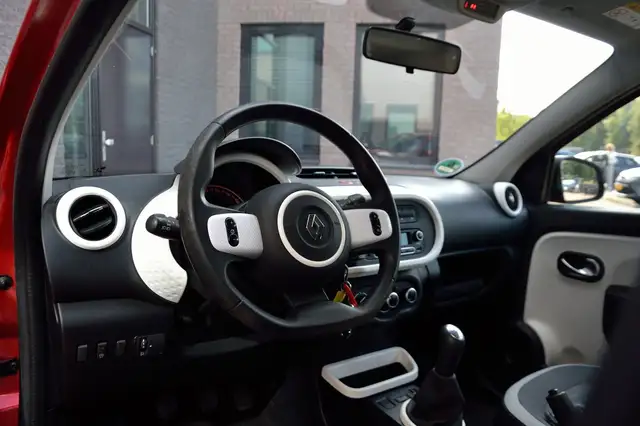 Renault Twingo view 6