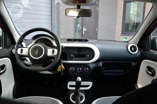 Renault Twingo view 8