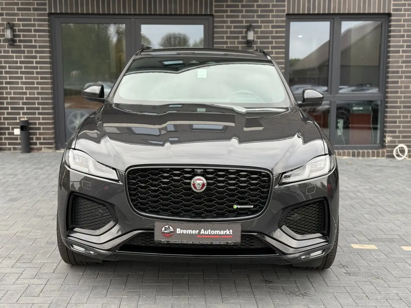 Jaguar F-Pace F-PACE R-Dynamic SE AWD P400*1Hand*Black-B*VOLL* Grau - 2