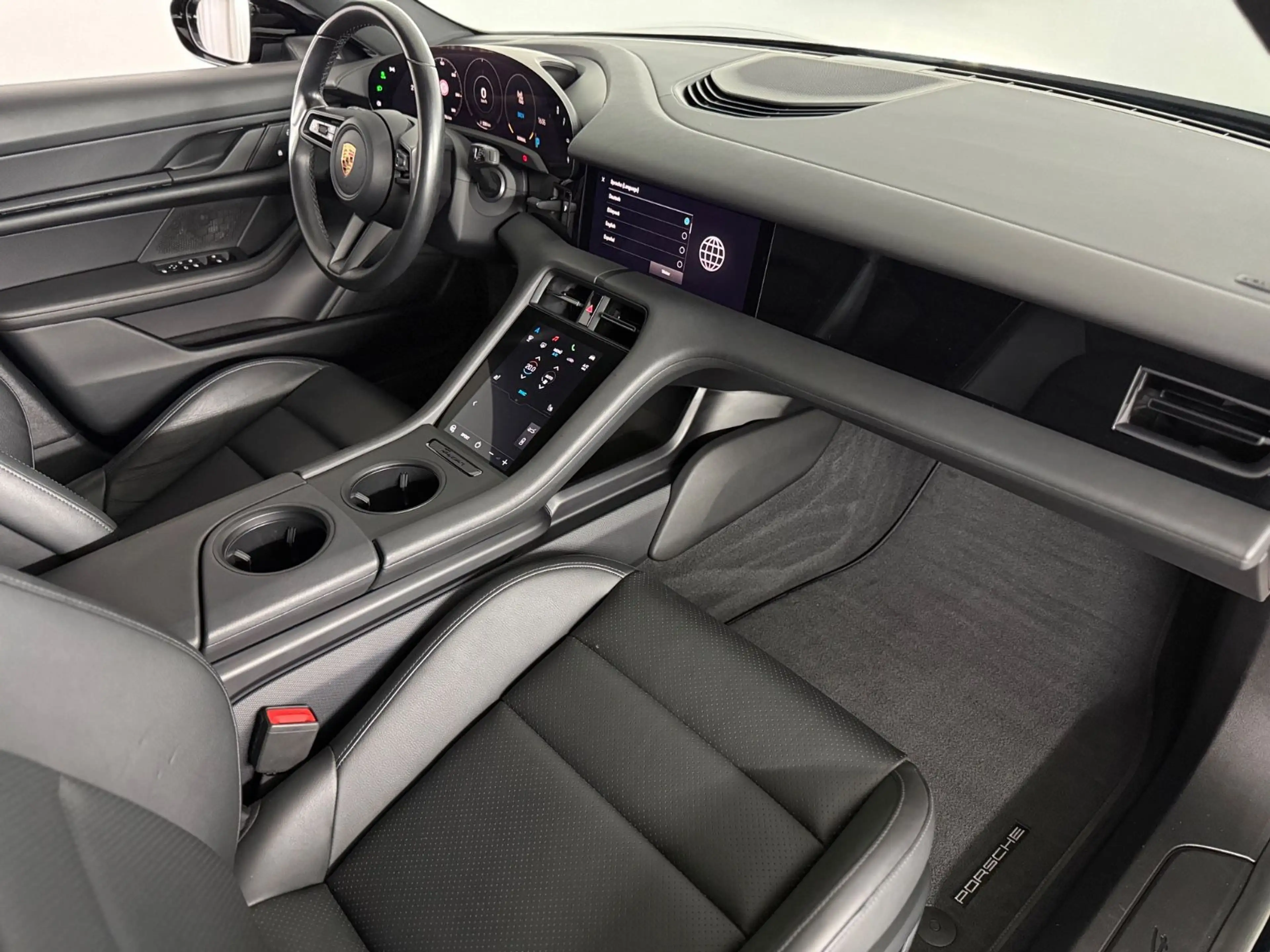 Porsche Taycan 4 Cross Turismo Wärmepump Luftfed. 93kw/h — photo 14