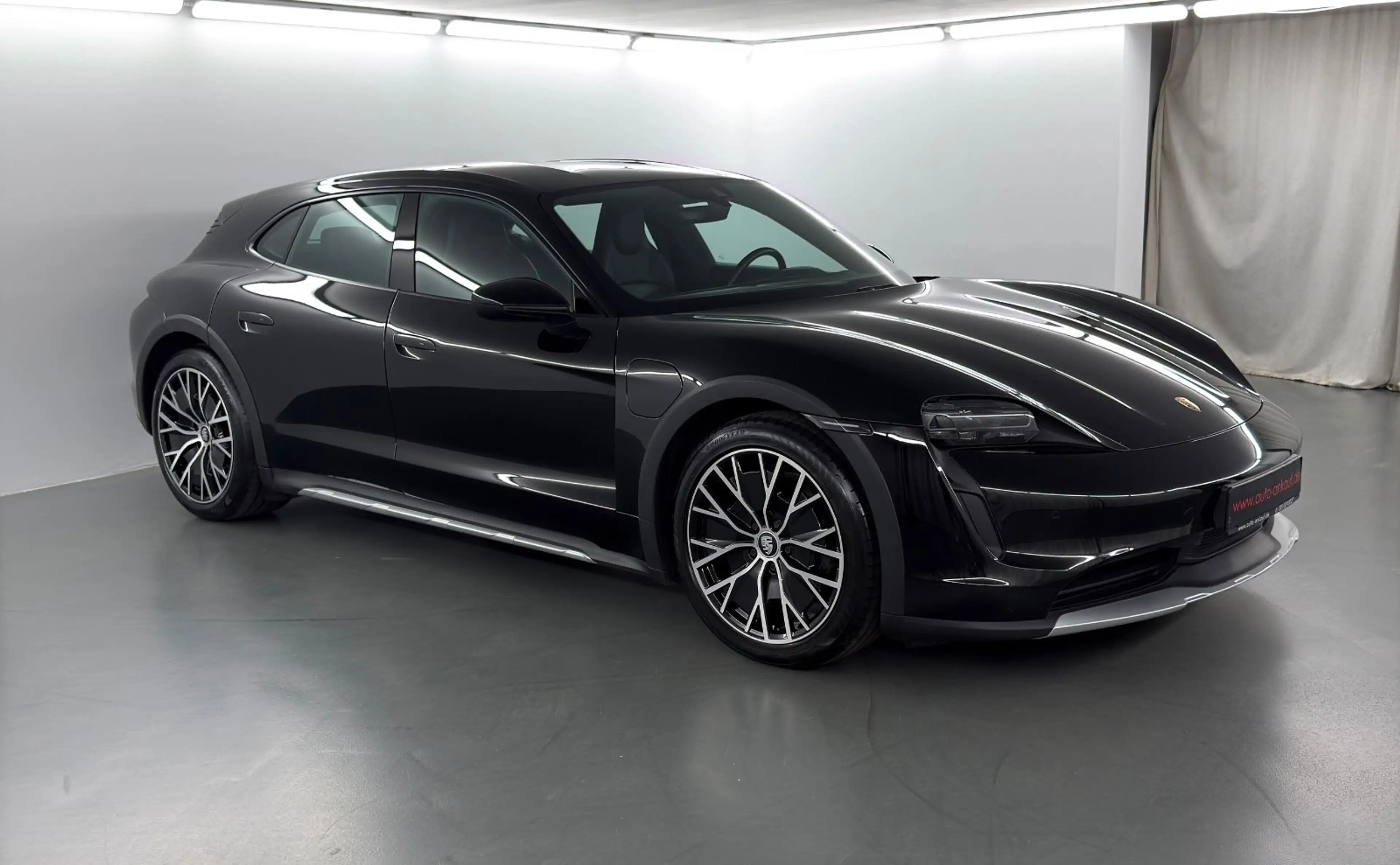 Porsche Taycan 4 Cross Turismo Wärmepump Luftfed. 93kw/h — photo 3