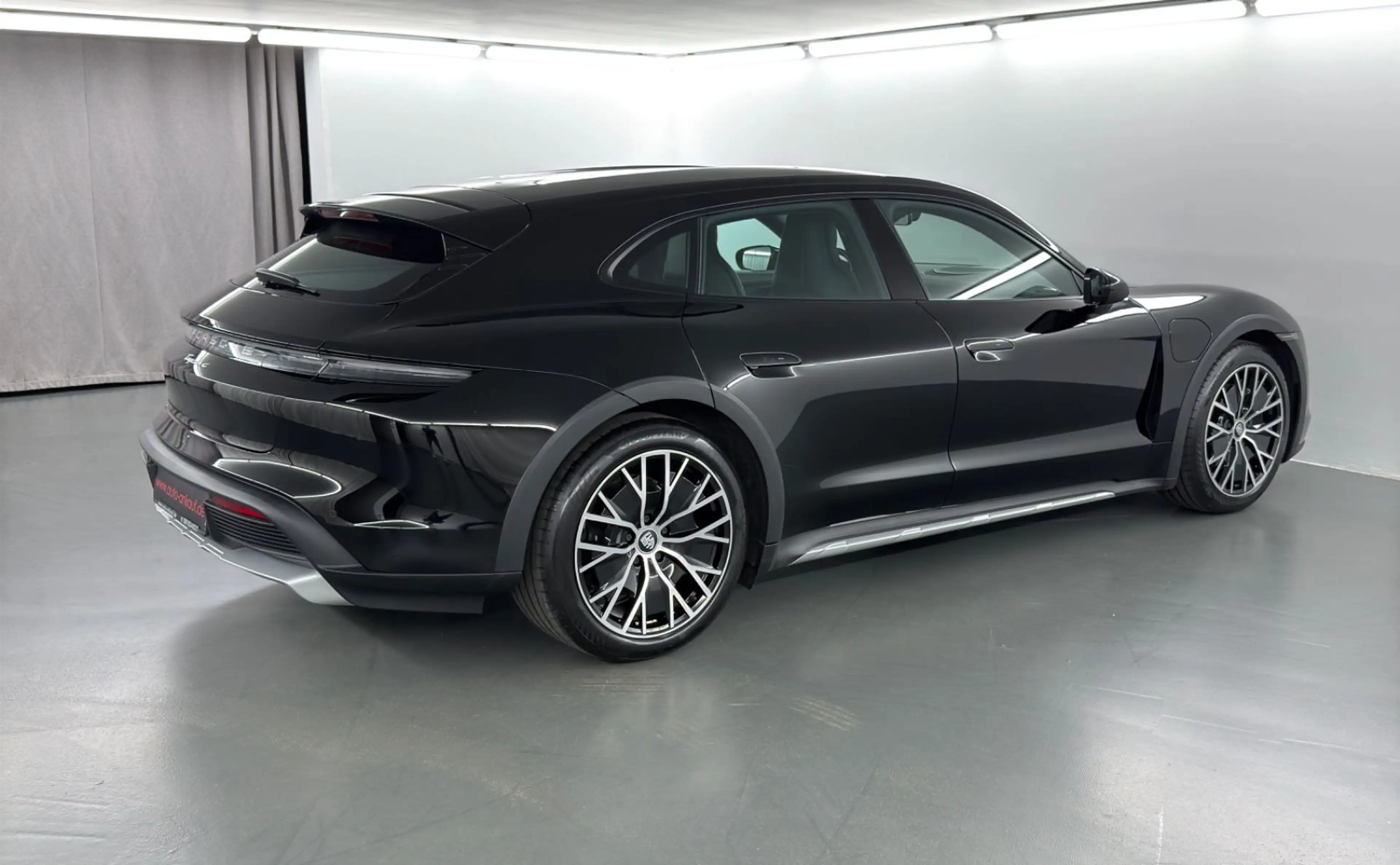 Porsche Taycan 4 Cross Turismo Wärmepump Luftfed. 93kw/h — photo 7