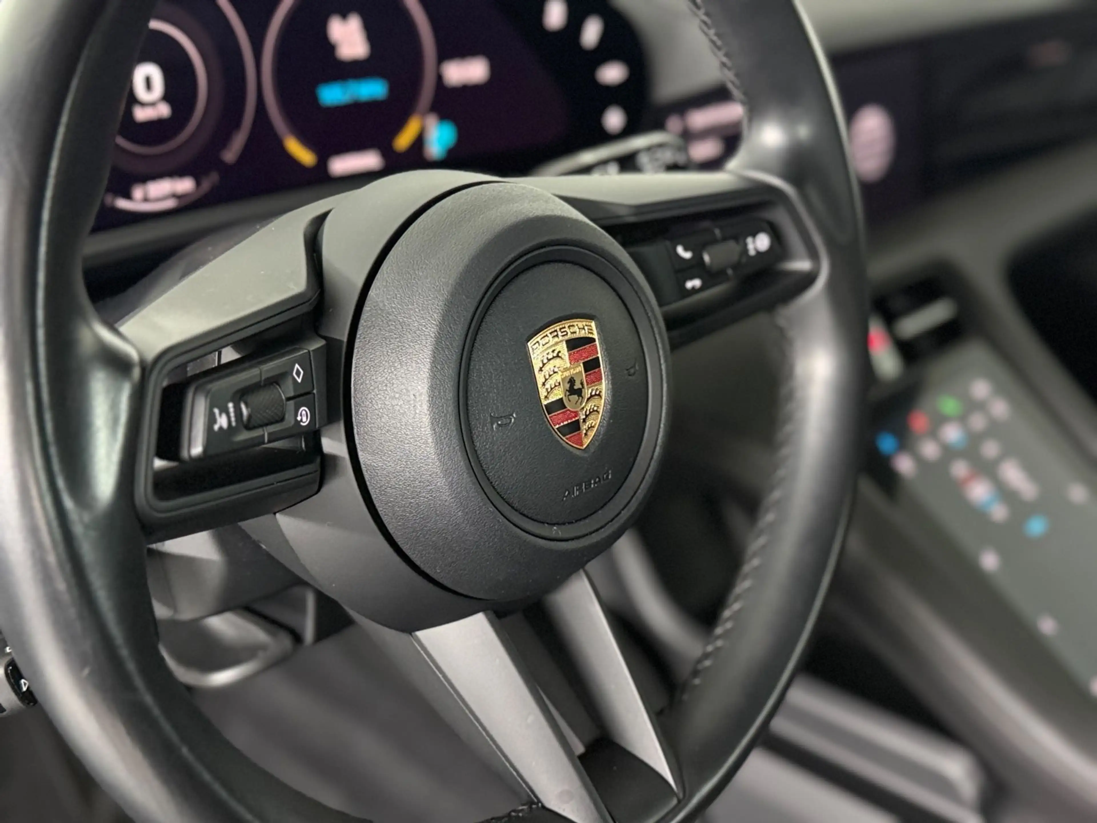 Porsche Taycan 4 Cross Turismo Wärmepump Luftfed. 93kw/h — photo 9