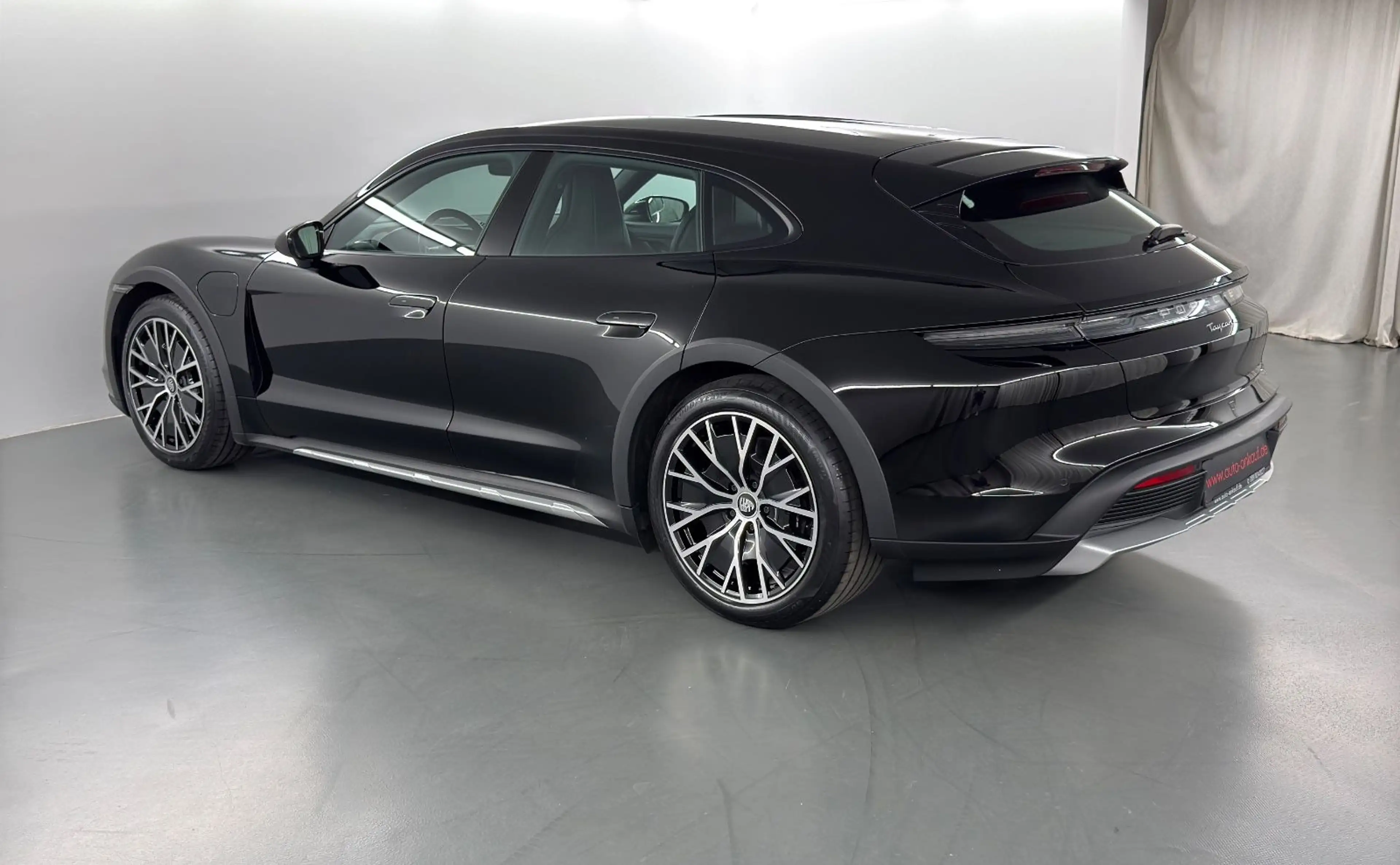 Porsche Taycan 4 Cross Turismo Wärmepump Luftfed. 93kw/h — photo 6