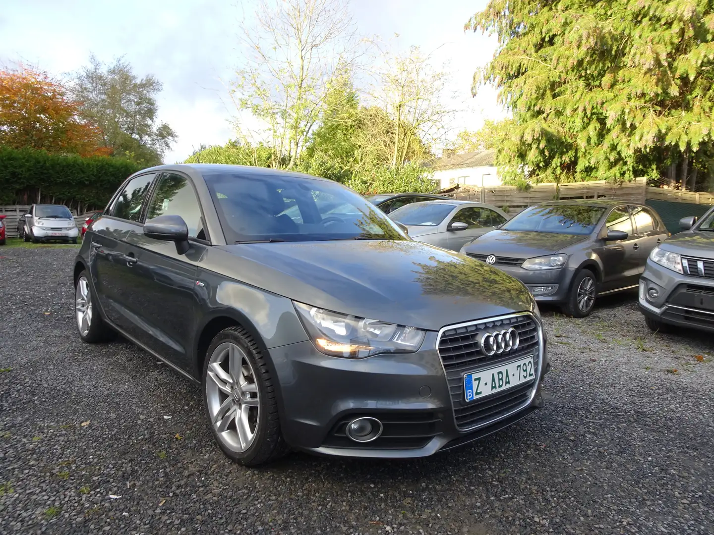 Audi A1 A1 Sportback 1.6 TDi Ambition S line Grijs - 2