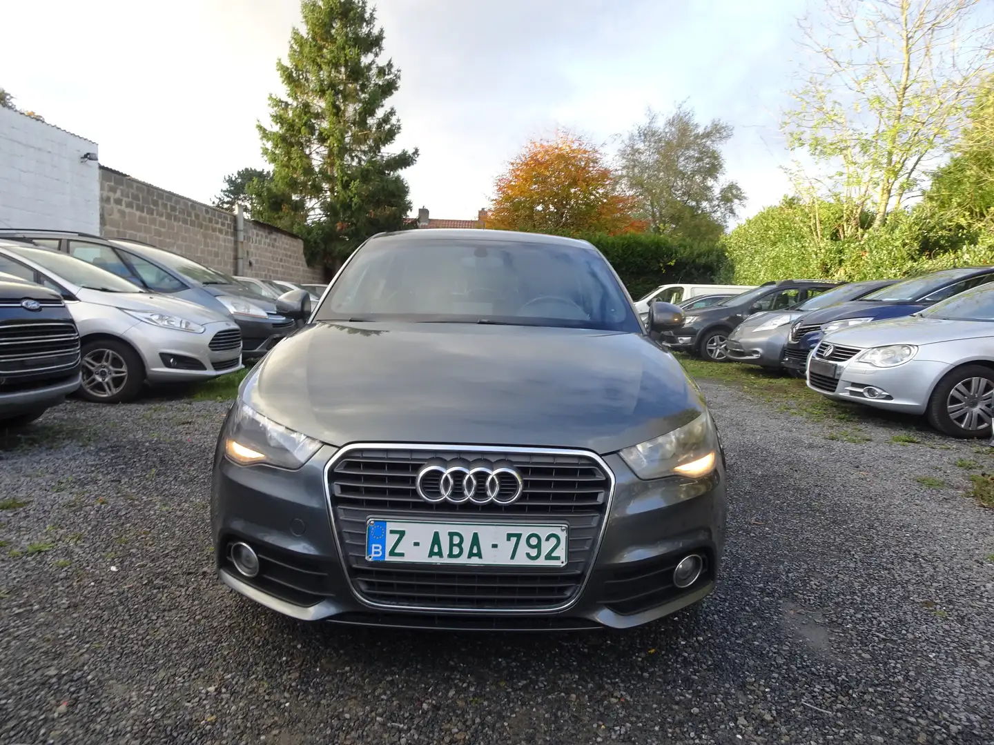 Audi A1 A1 Sportback 1.6 TDi Ambition S line Grijs - 1