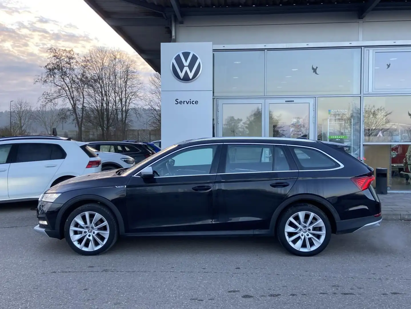 Skoda Octavia Combi 2.0 TDI DSG 4x4 Scout AHK+EL.HECK+ Schwarz - 2