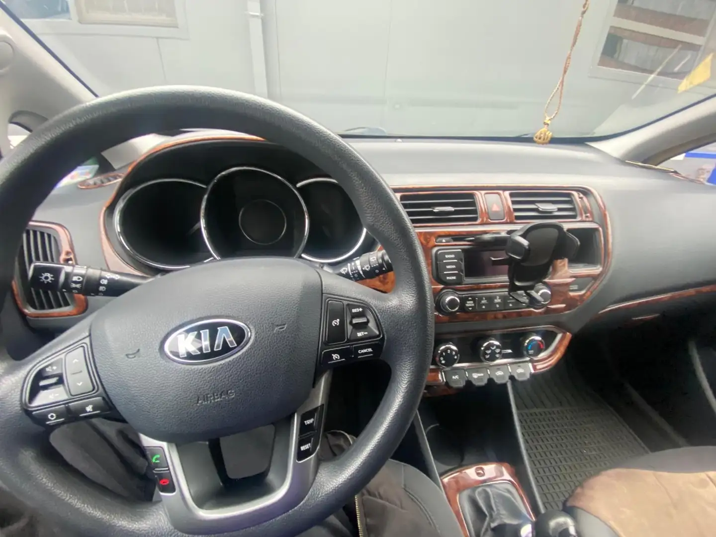 Kia Rio 1.4 CRDI Fifa World Cup Edition - 1