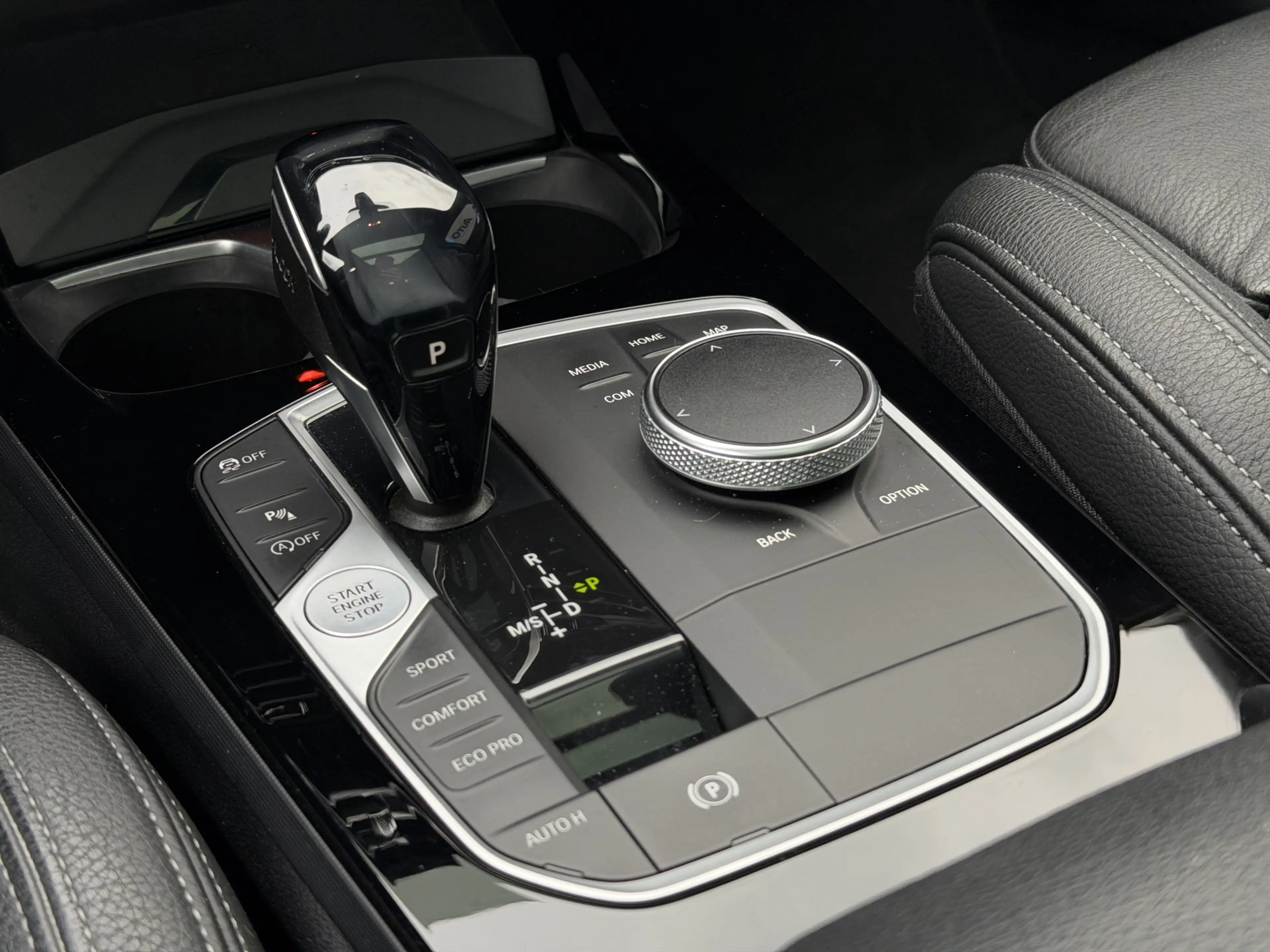 BMW 135 1-serie M135i xDrive High Executive M Sport Pano H — photo 15