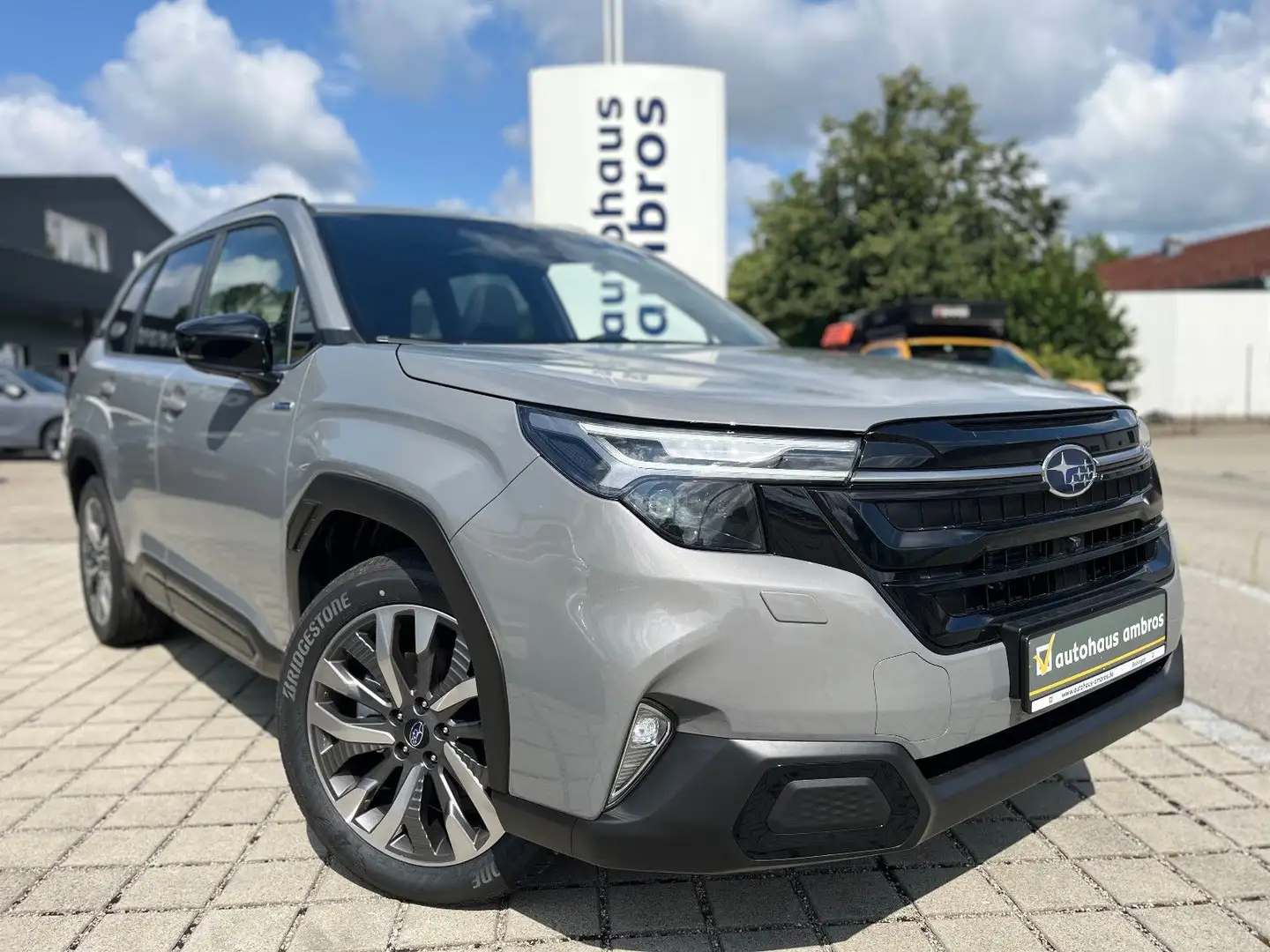 Subaru Forester 2.0ie MY25 Platinum Grau - 1