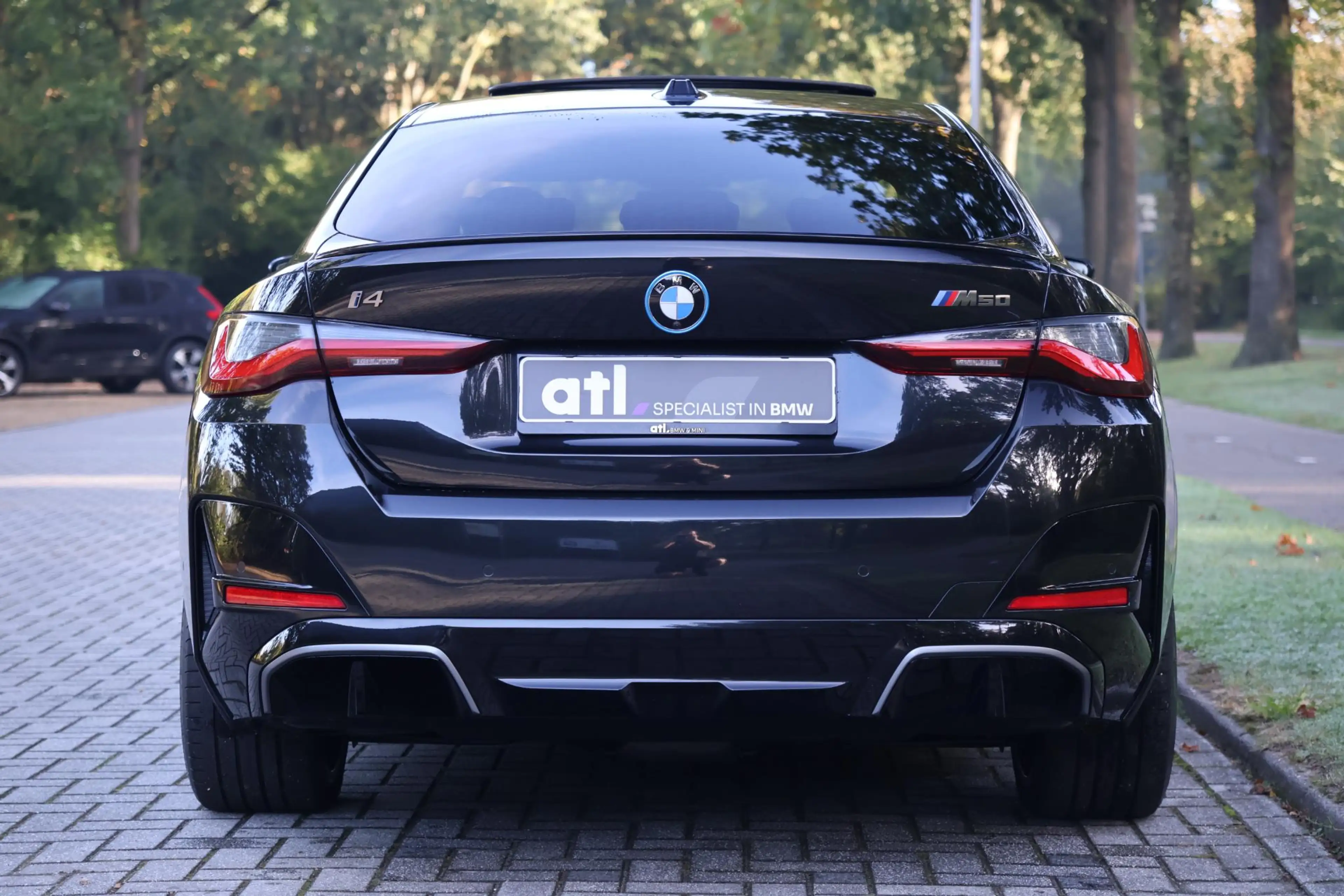 BMW i4 M50 High Executive 84 kWh M-Sport Pro | Pano | HUD — photo 6
