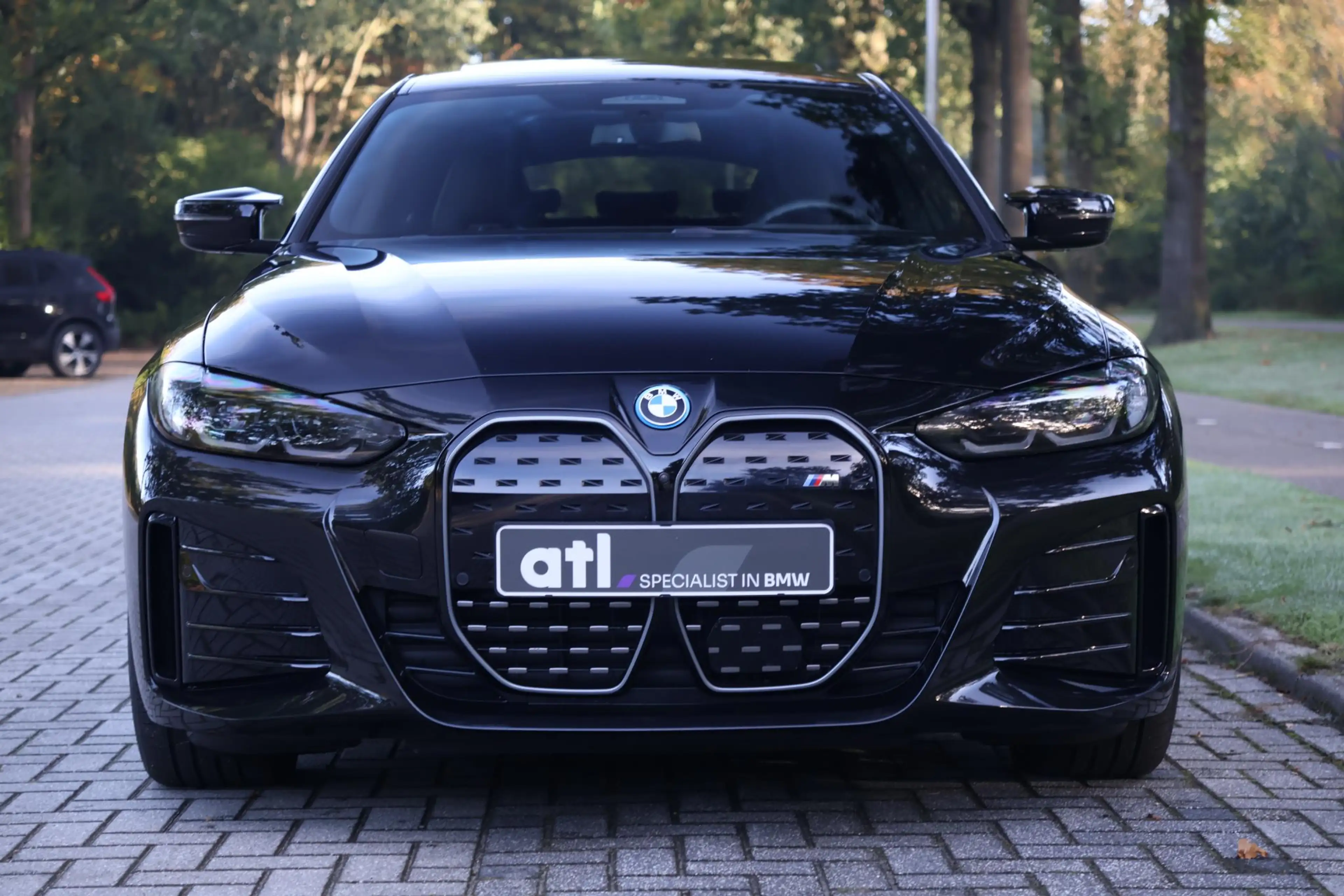 BMW i4 M50 High Executive 84 kWh M-Sport Pro | Pano | HUD — photo 11