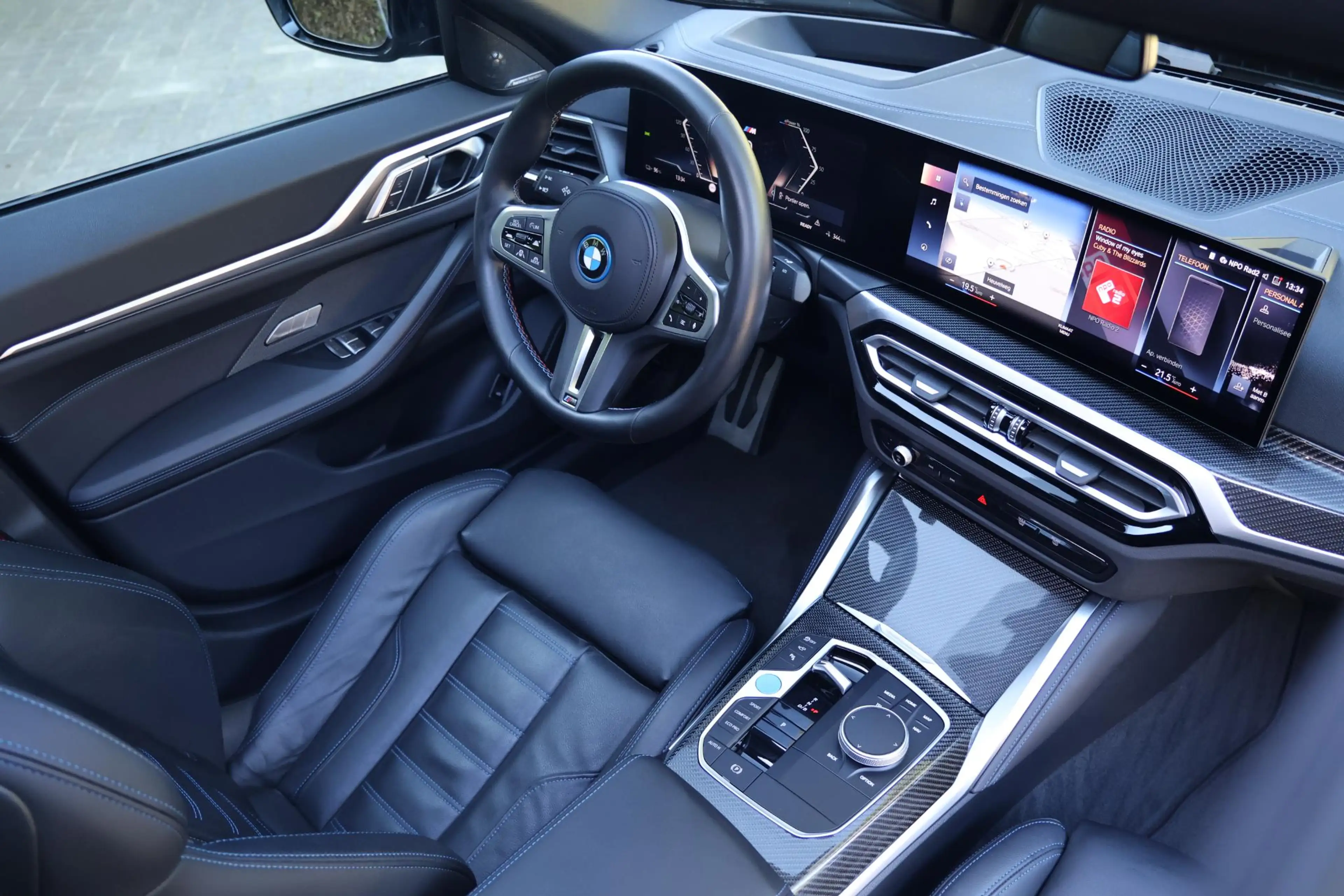 BMW i4 M50 High Executive 84 kWh M-Sport Pro | Pano | HUD — photo 13