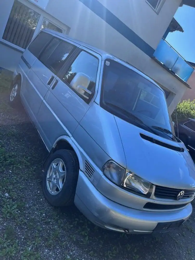 Volkswagen T4 Caravelle 2-3-3 Comfortline 2,5 TDI Gümüş rengi - 1
