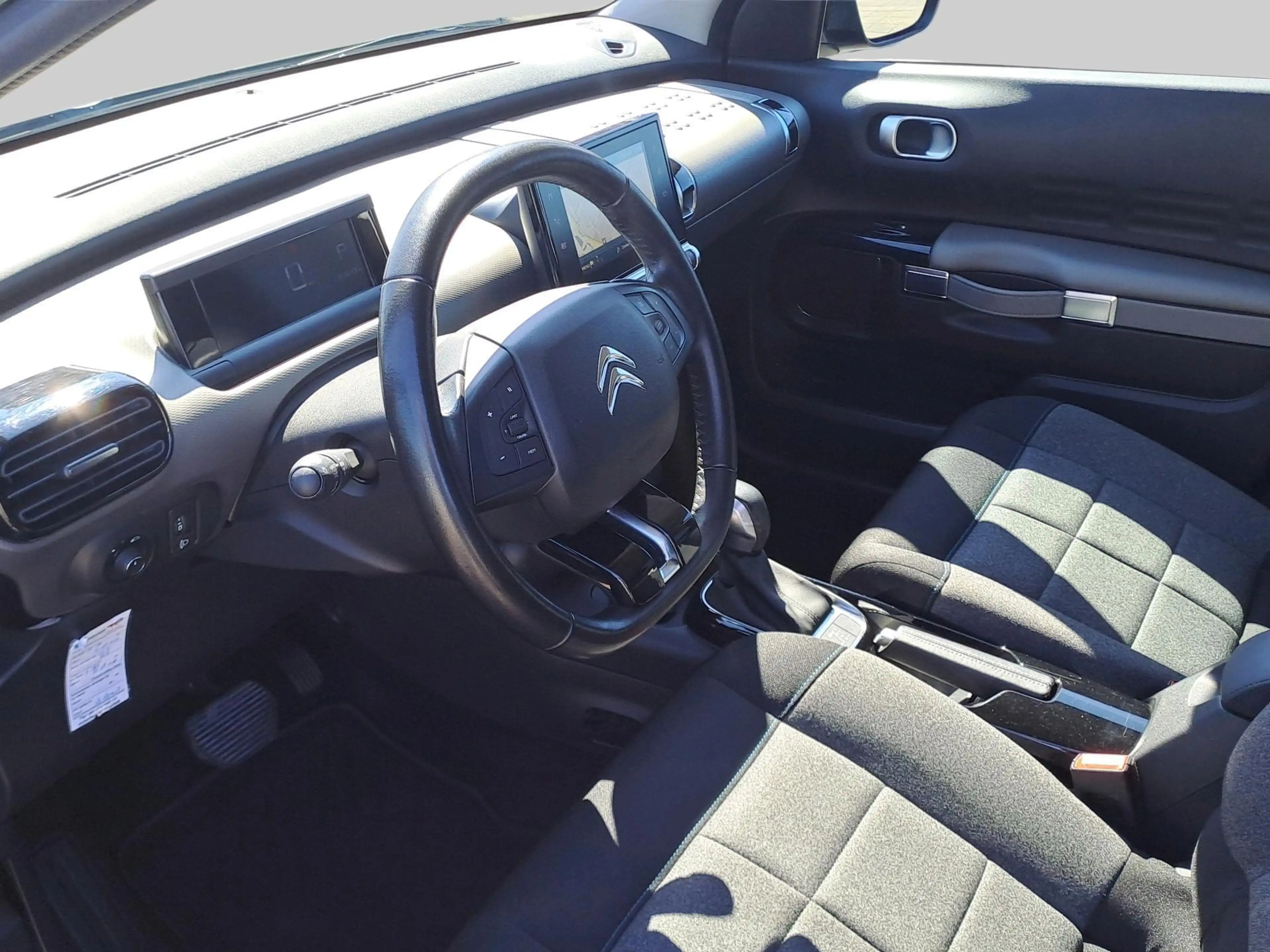 Citroen C4 Cactus 1.2 PureTech Shine Plus — photo 9
