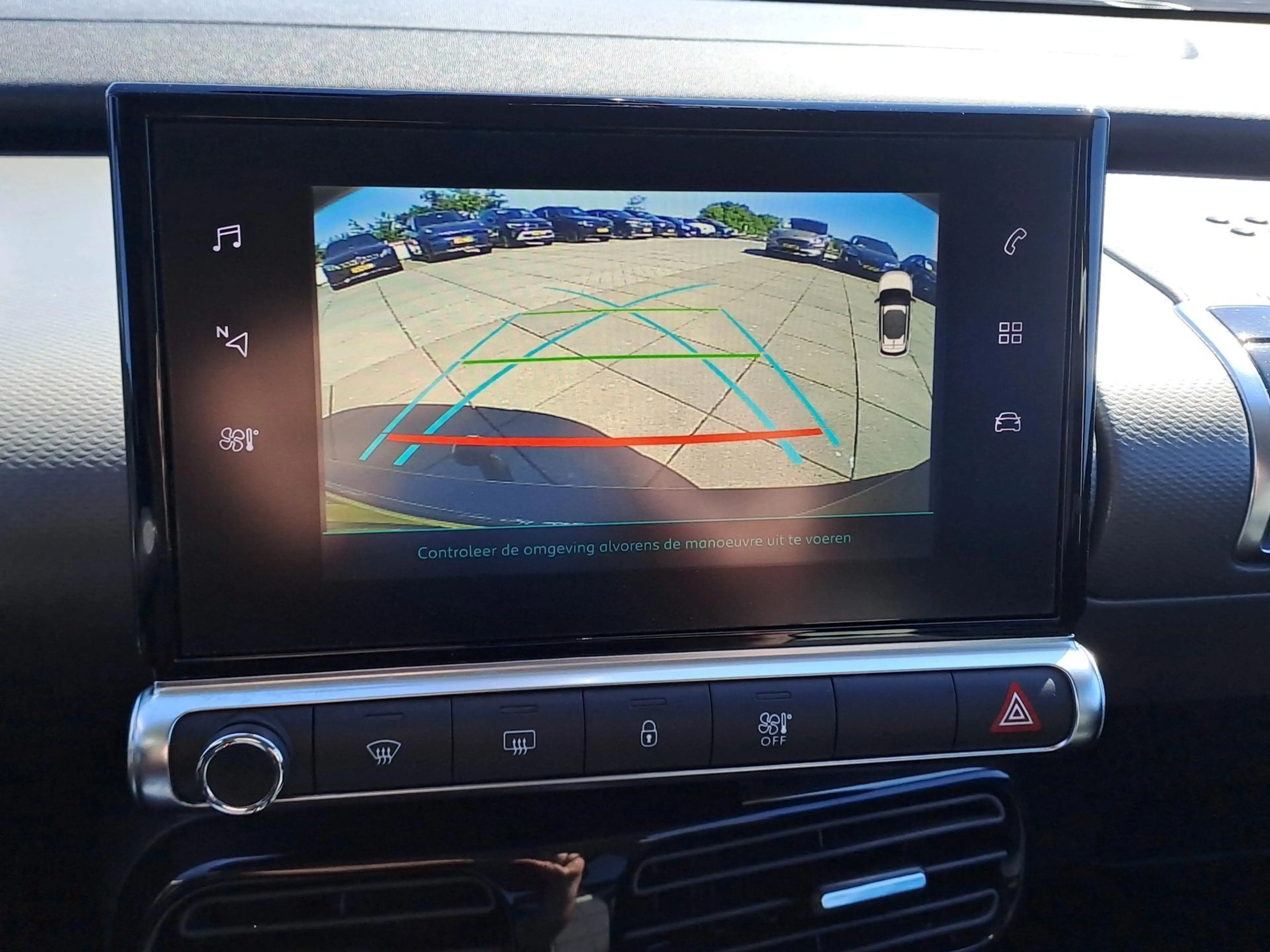 Citroen C4 Cactus 1.2 PureTech Shine Plus — photo 14