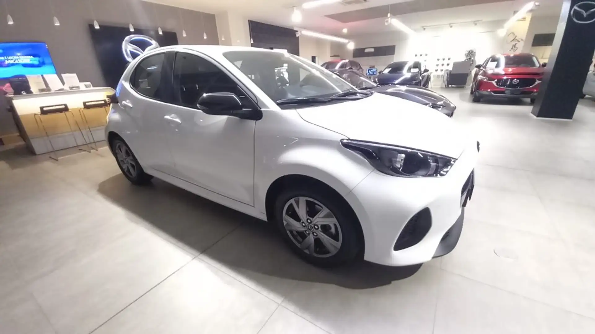 Mazda 2 Full Hybrid 116cv Exclusive Bianco - 2