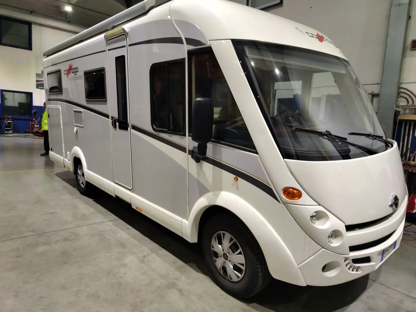 Caravans-Wohnm Carthago C-Compactline I 143 Weiß - 1