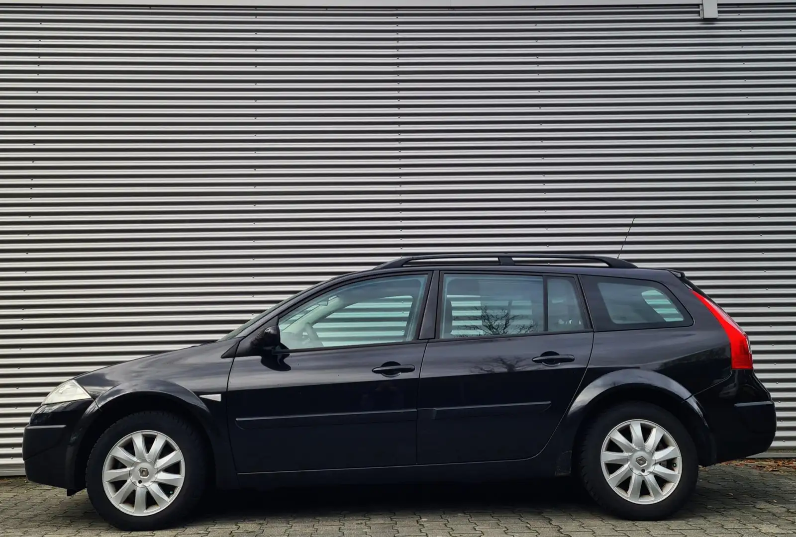 Renault Megane Grand Tour 1.6-16V Authentique 03-2010 Black Sapph Zwart - 2