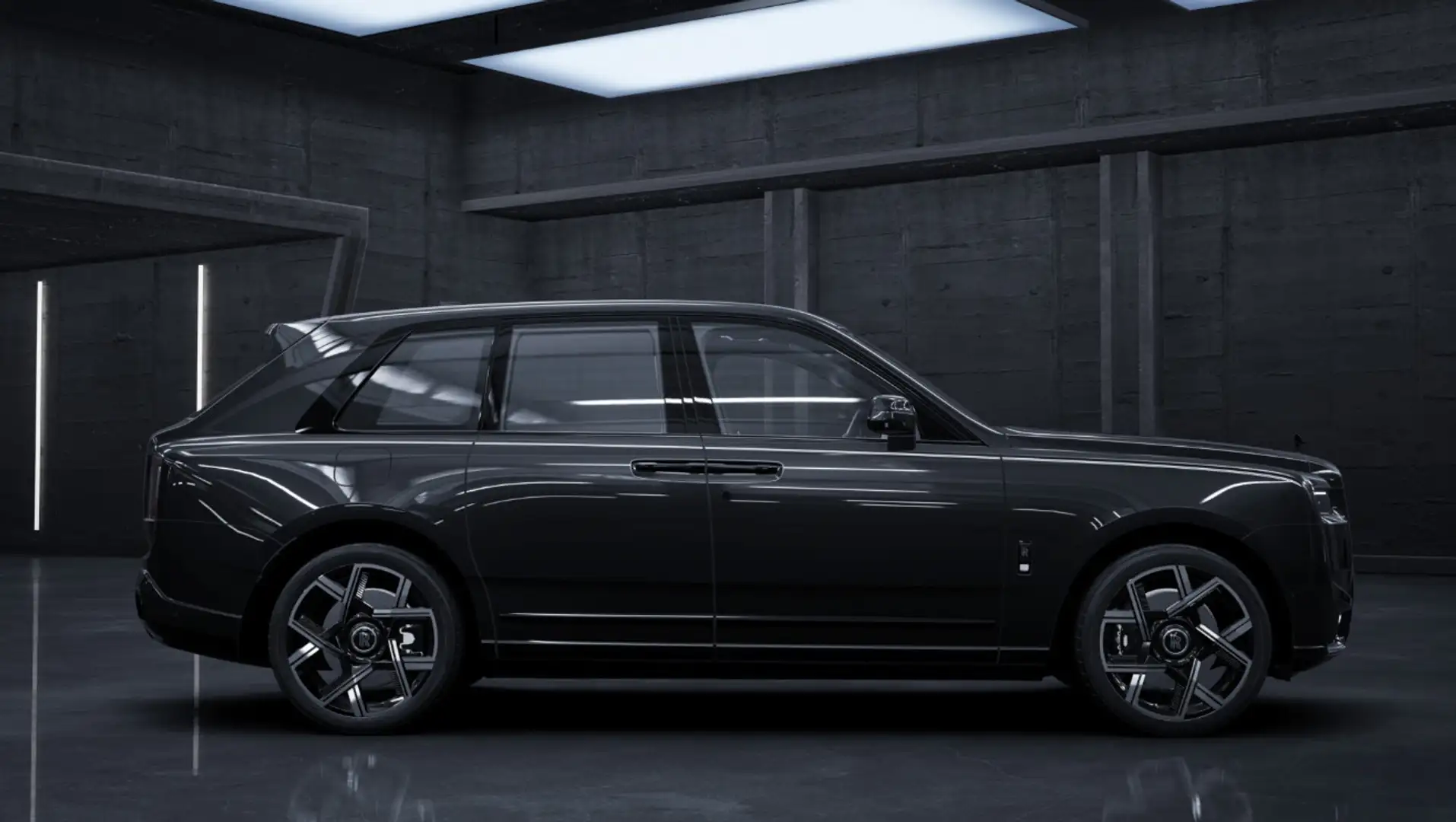 Rolls-Royce Cullinan BLACK BADGE | 2026 | 4 Seats | 2 Weeks Чёрный - 2