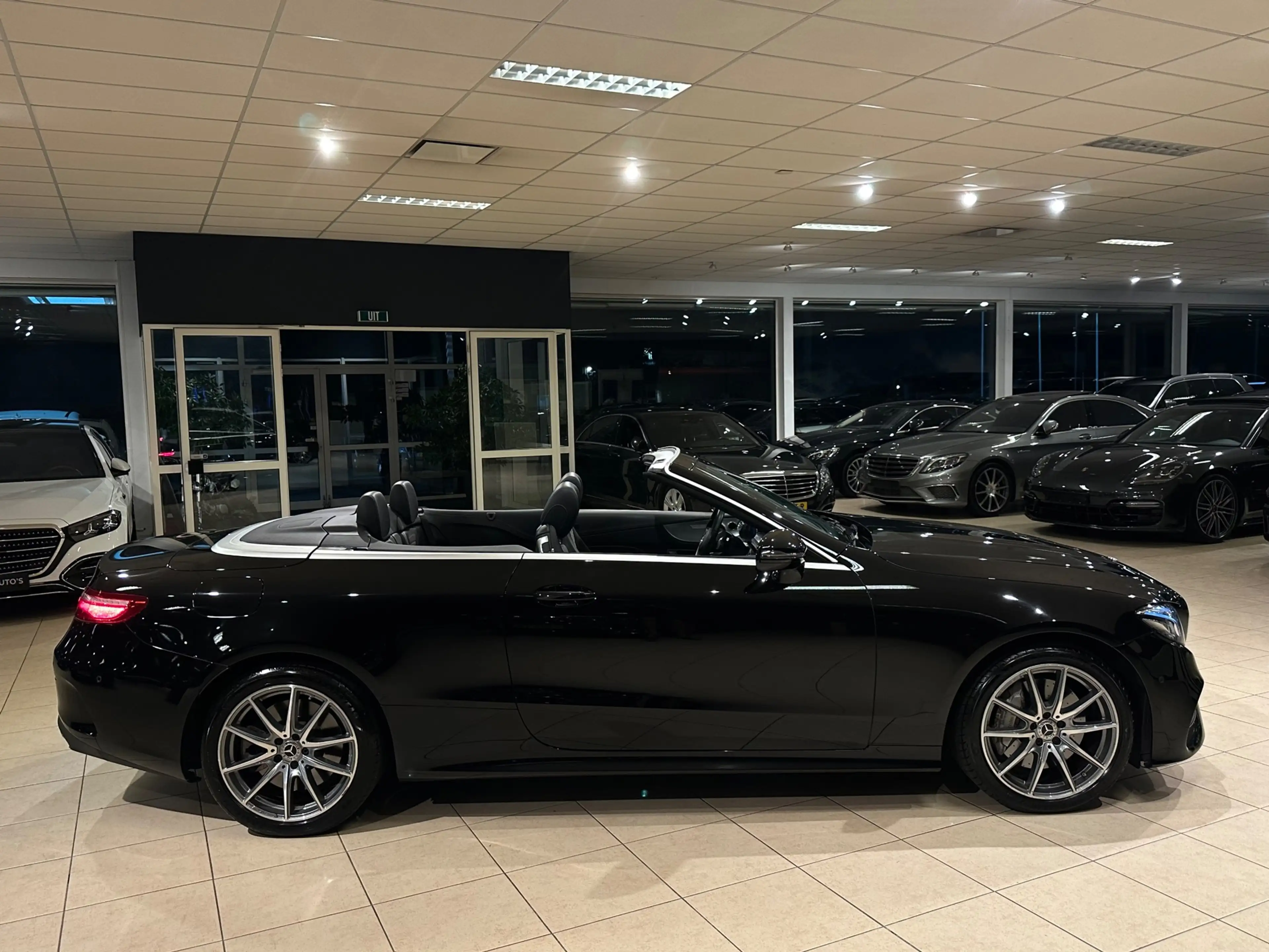 Mercedes-Benz E 400 Cabrio 4MATIC AMG-PAKKET|MULTIBEAM|333PK|WIDESCREE — photo 9