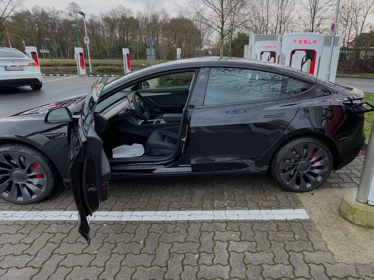 Tesla Model 3 Model 3 Performance schwarz Schwarz - 2