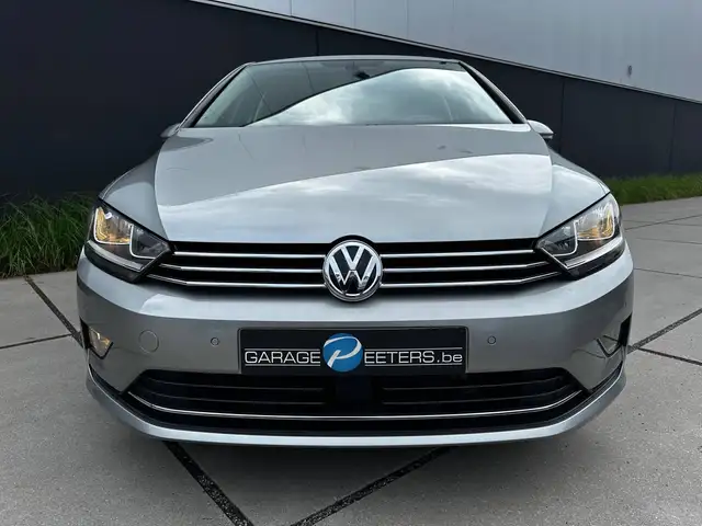 Volkswagen Golf view 5