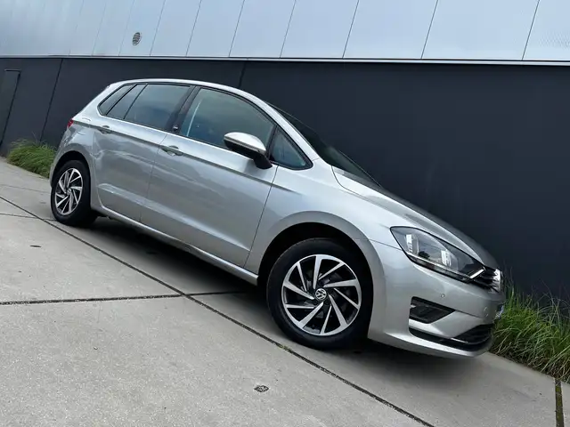 Volkswagen Golf view 9