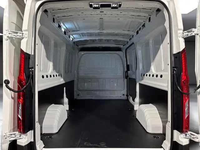 Maxus Deliver 9 view 7