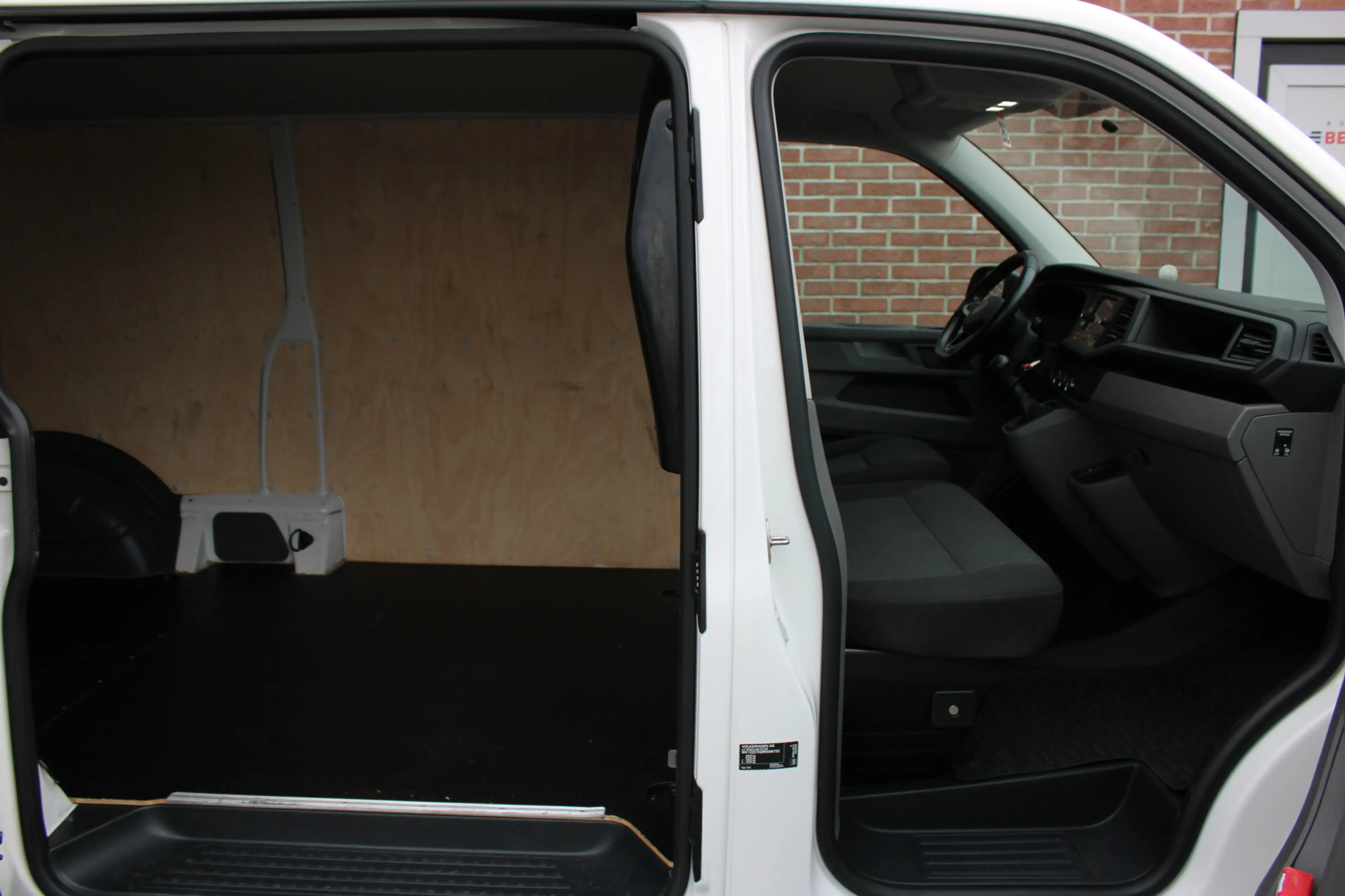 Volkswagen Transporter 2.0 TDI 150PK L2H1 |3-ZITS|CARPLAY|CRUISE-CONTROL| — photo 14