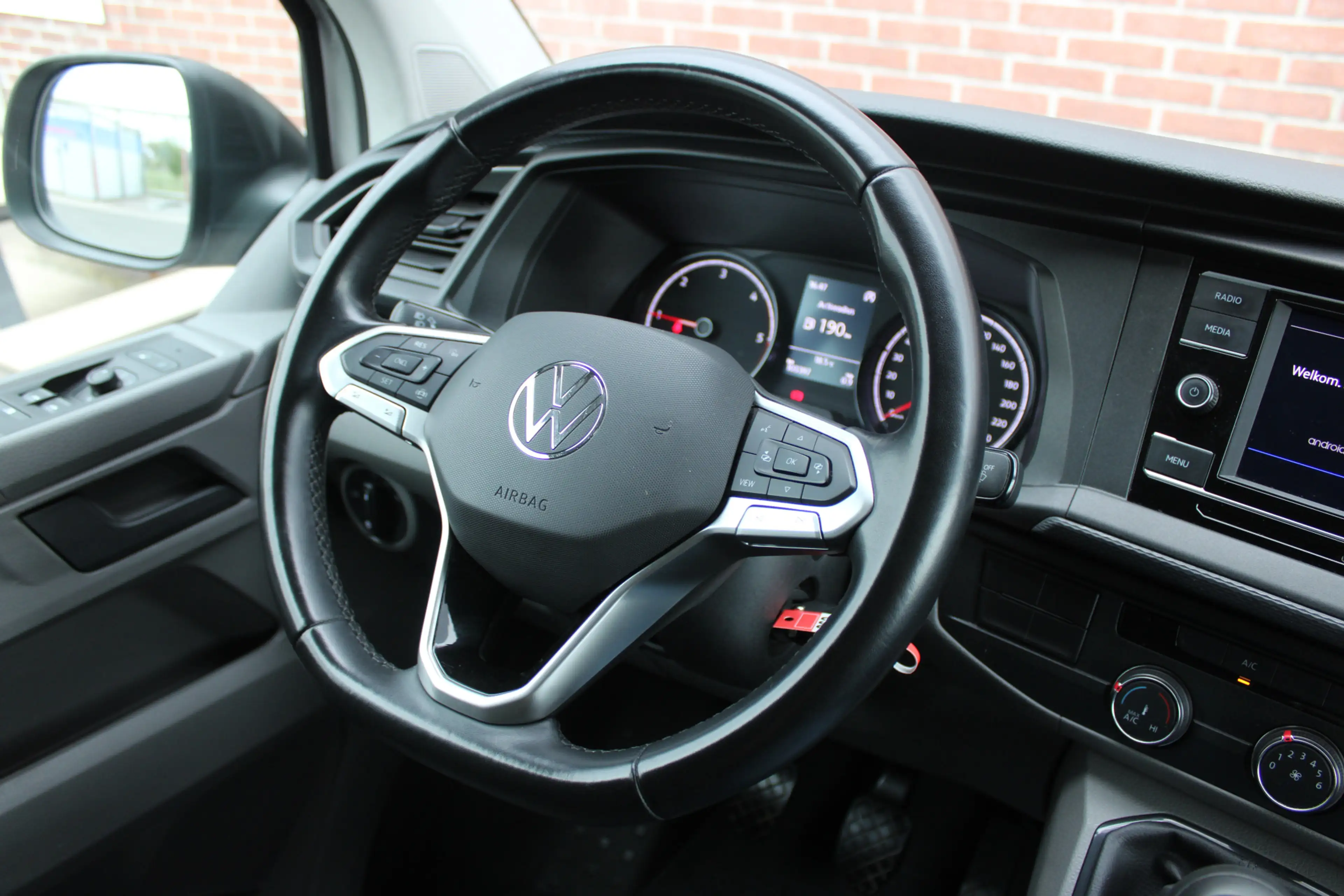 Volkswagen Transporter 2.0 TDI 150PK L2H1 |3-ZITS|CARPLAY|CRUISE-CONTROL| — photo 10