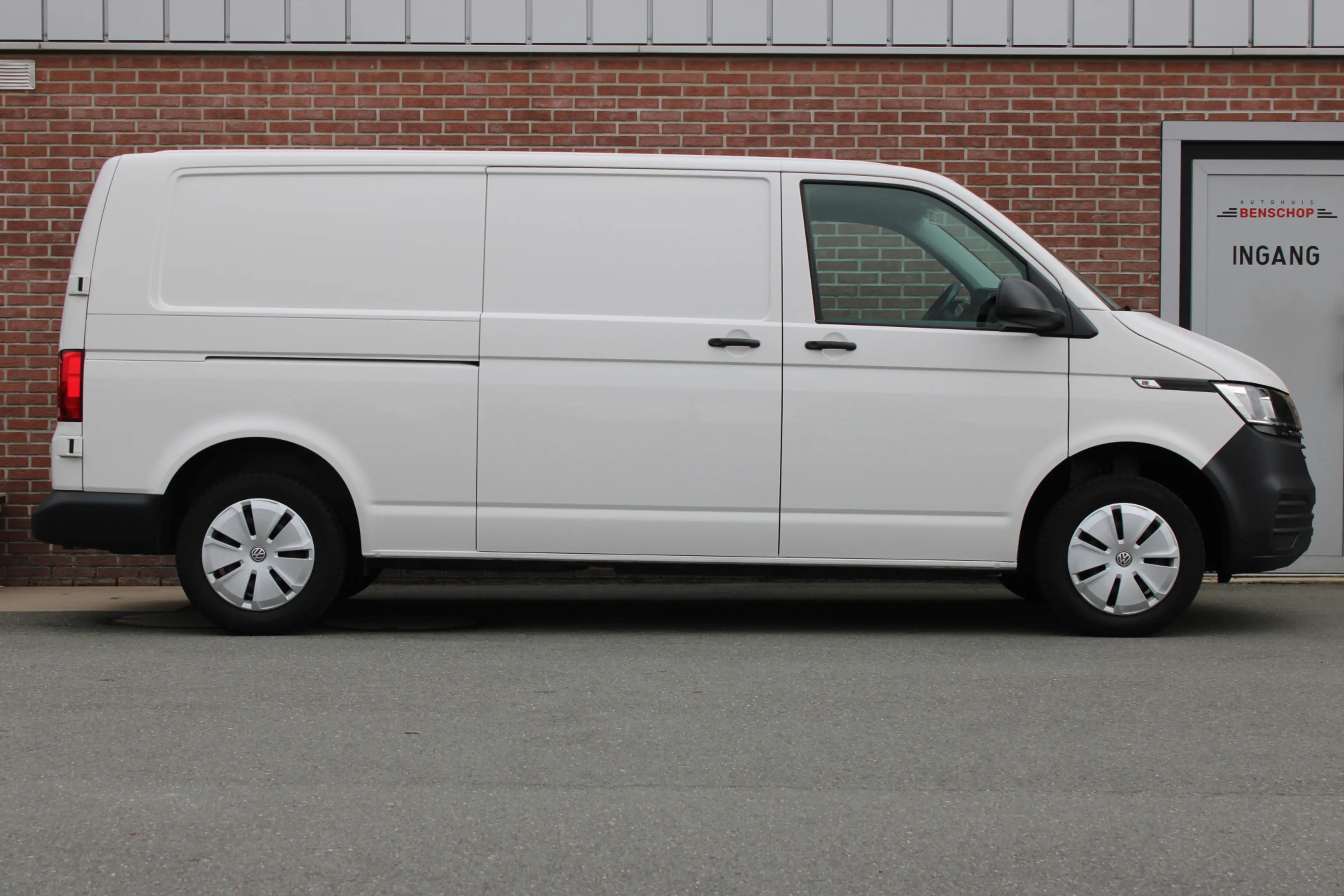 Volkswagen Transporter 2.0 TDI 150PK L2H1 |3-ZITS|CARPLAY|CRUISE-CONTROL| — photo 3