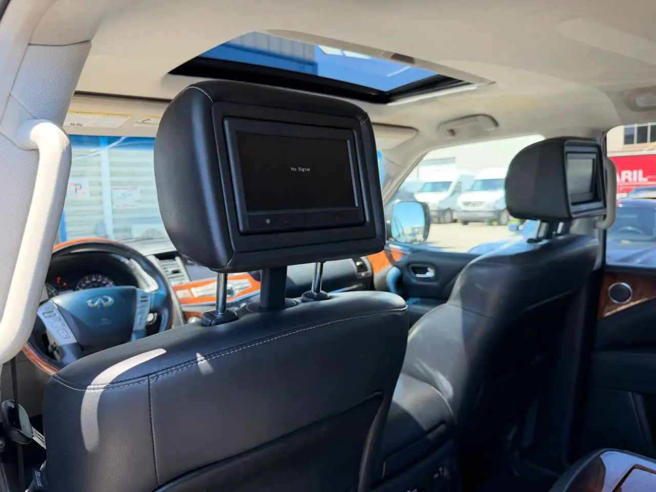 Infiniti QX80 photo Infiniti QX80