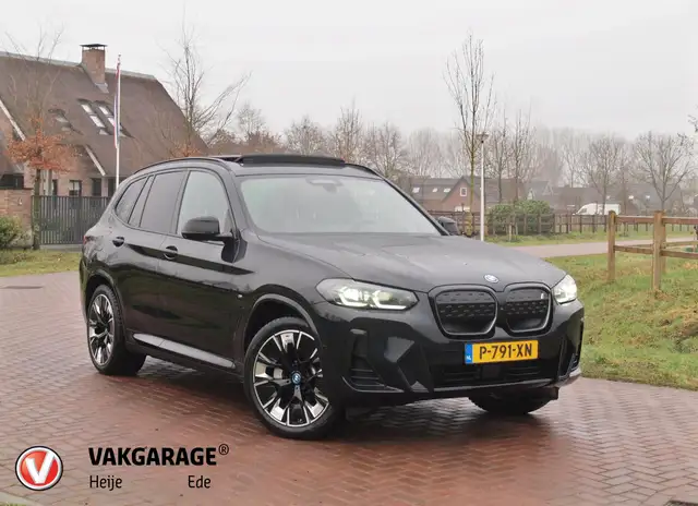 BMW iX3 High Executive 80 kWh | Nieuw Model | Panoramadak