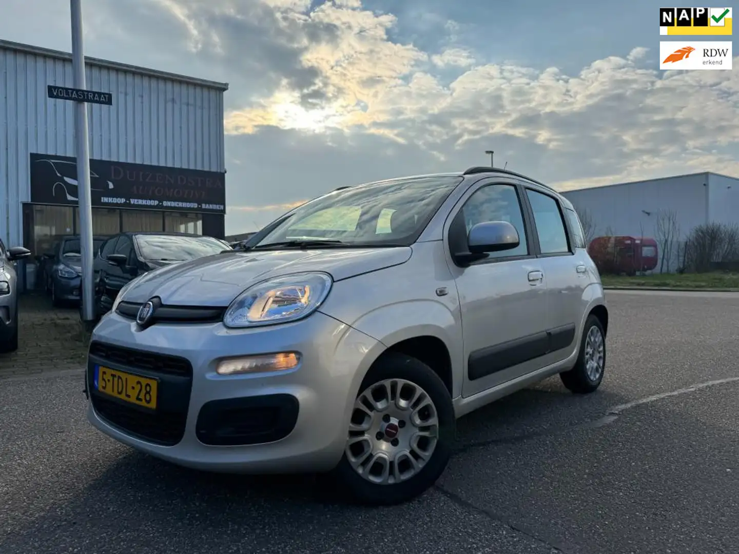 Fiat Panda Cool, 1e eig. Automaat! 34.413Km Nap! Grijs - 1