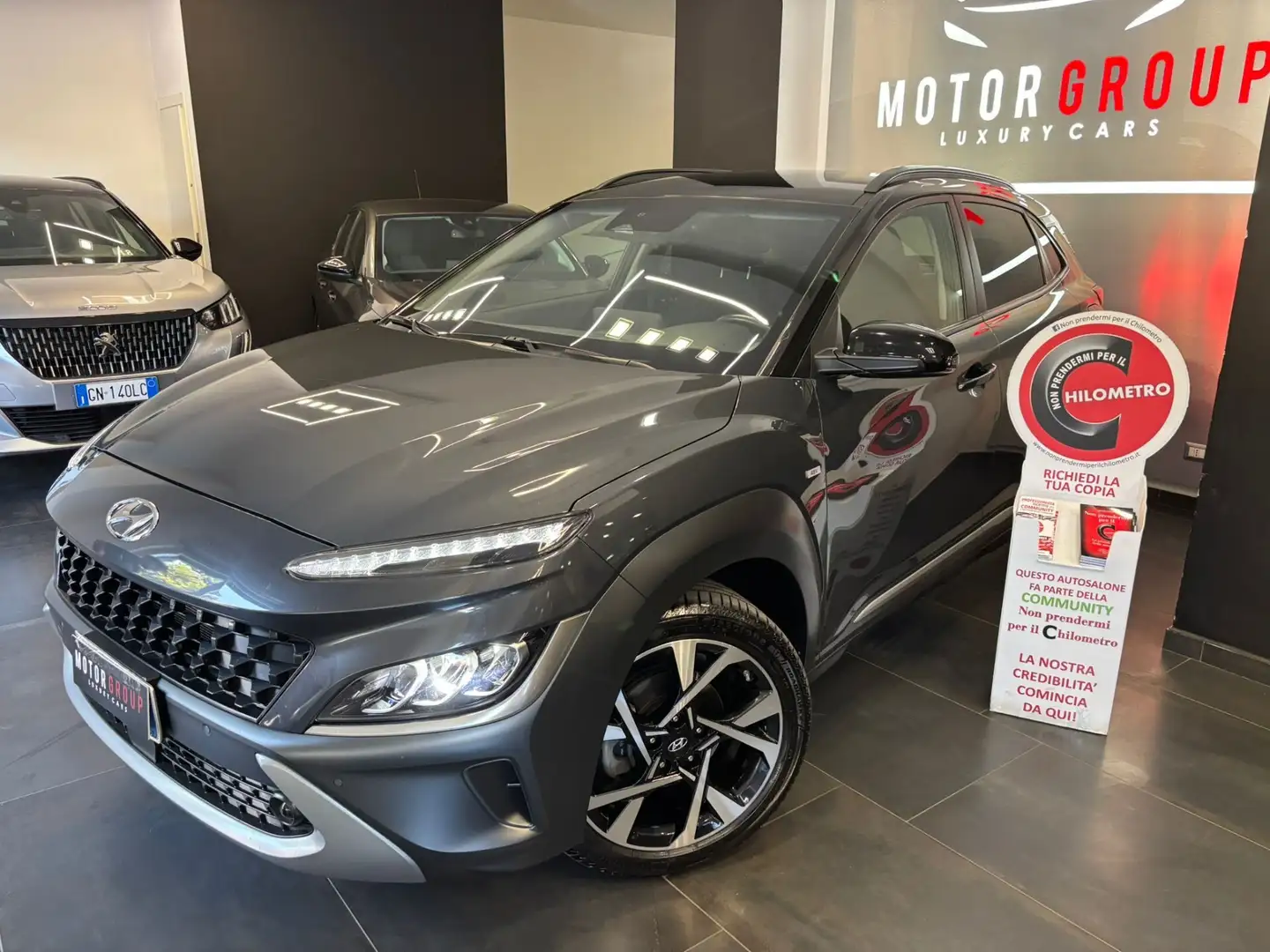 Hyundai KONA 1.6 CRDI Hybrid 48V iMT XLine Gris - 1
