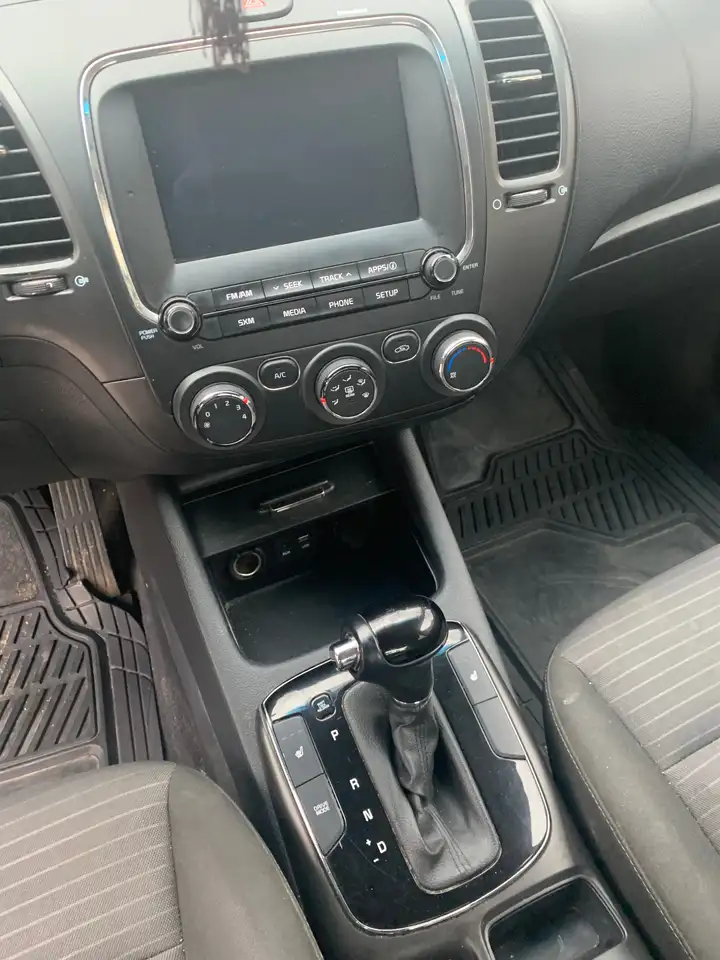 Kia Forte снимка Kia Forte